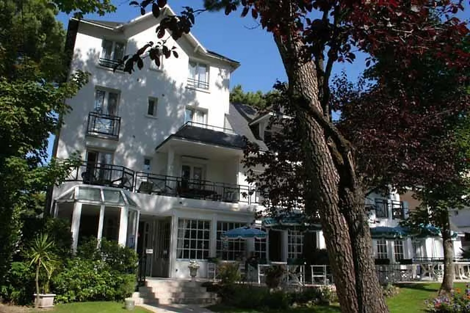 Lieux événementiels, LA MASCOTTE