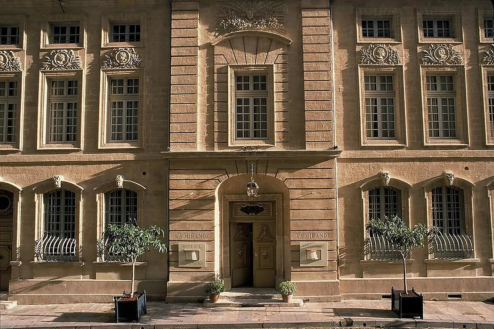 Lieux événementiels, LA MIRANDE