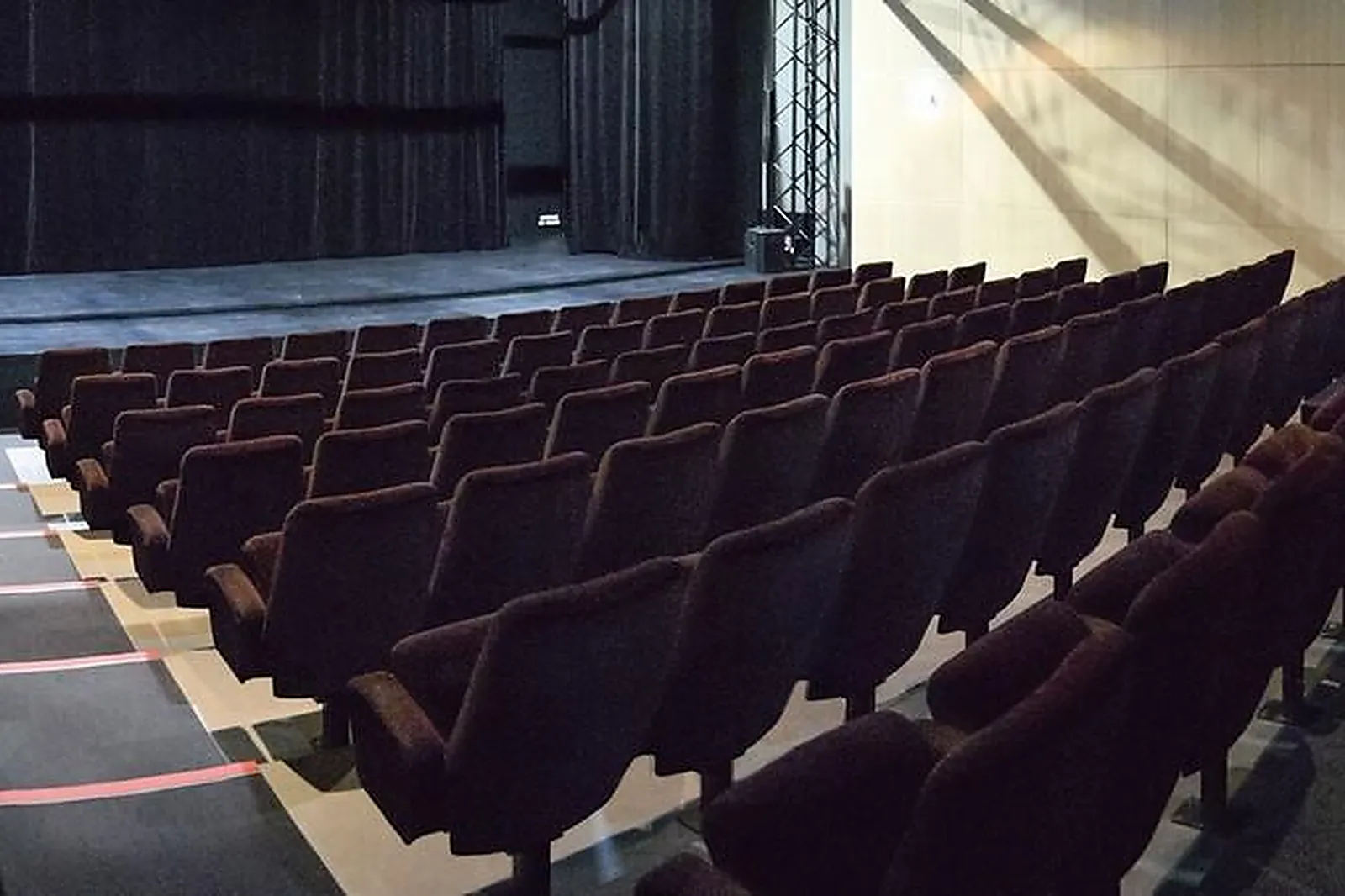 Lieux événementiels, LA PASSERELLE