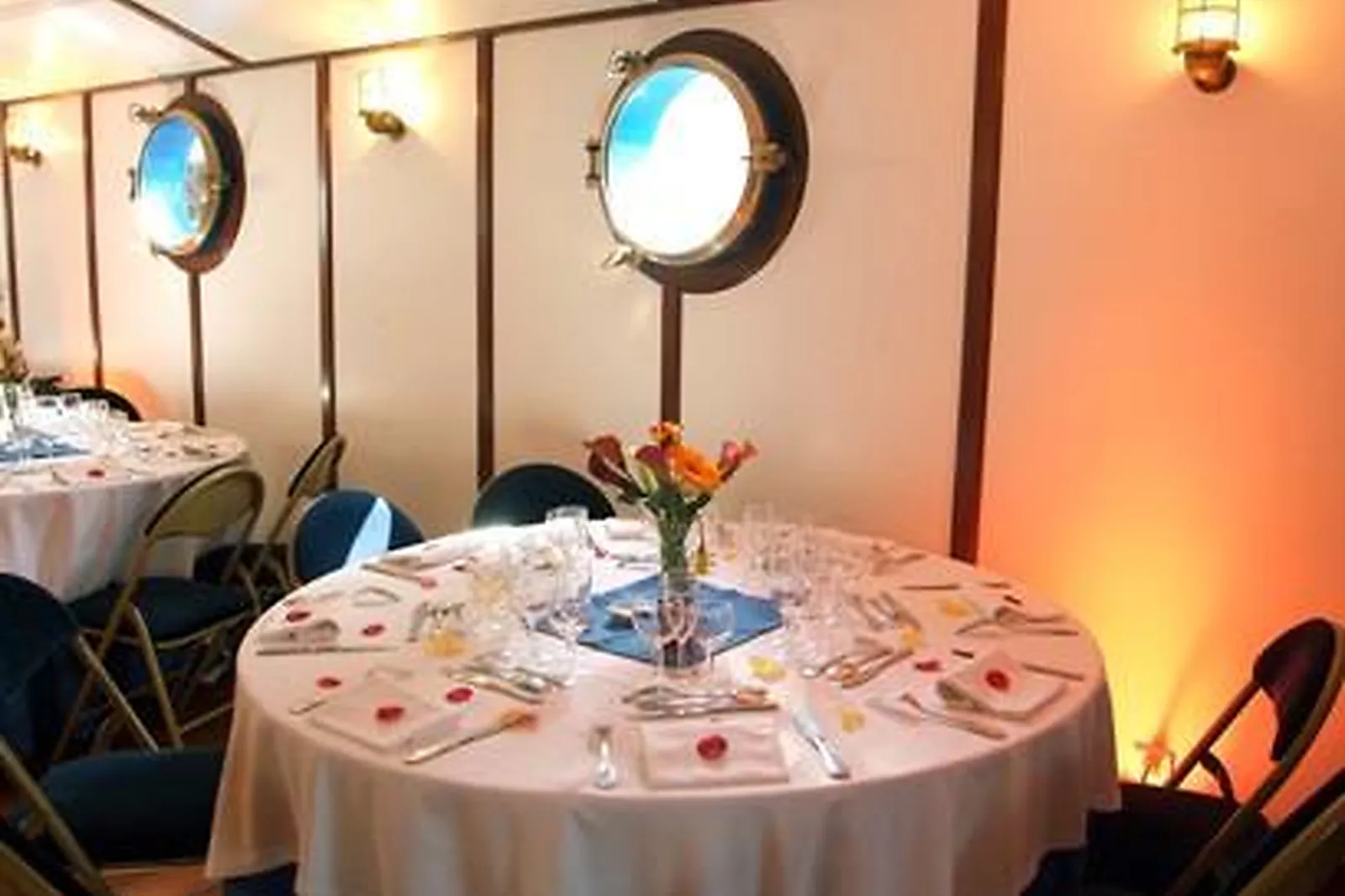 Lieux événementiels, LA PENICHE AABYSSE