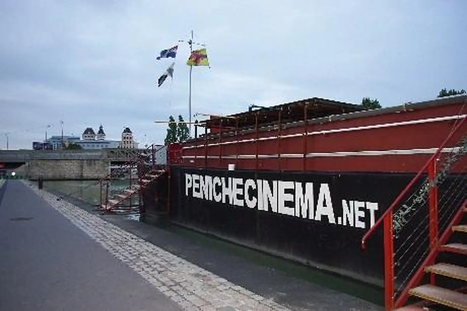 Lieux événementiels, LA PÉNICHE CINÉMA