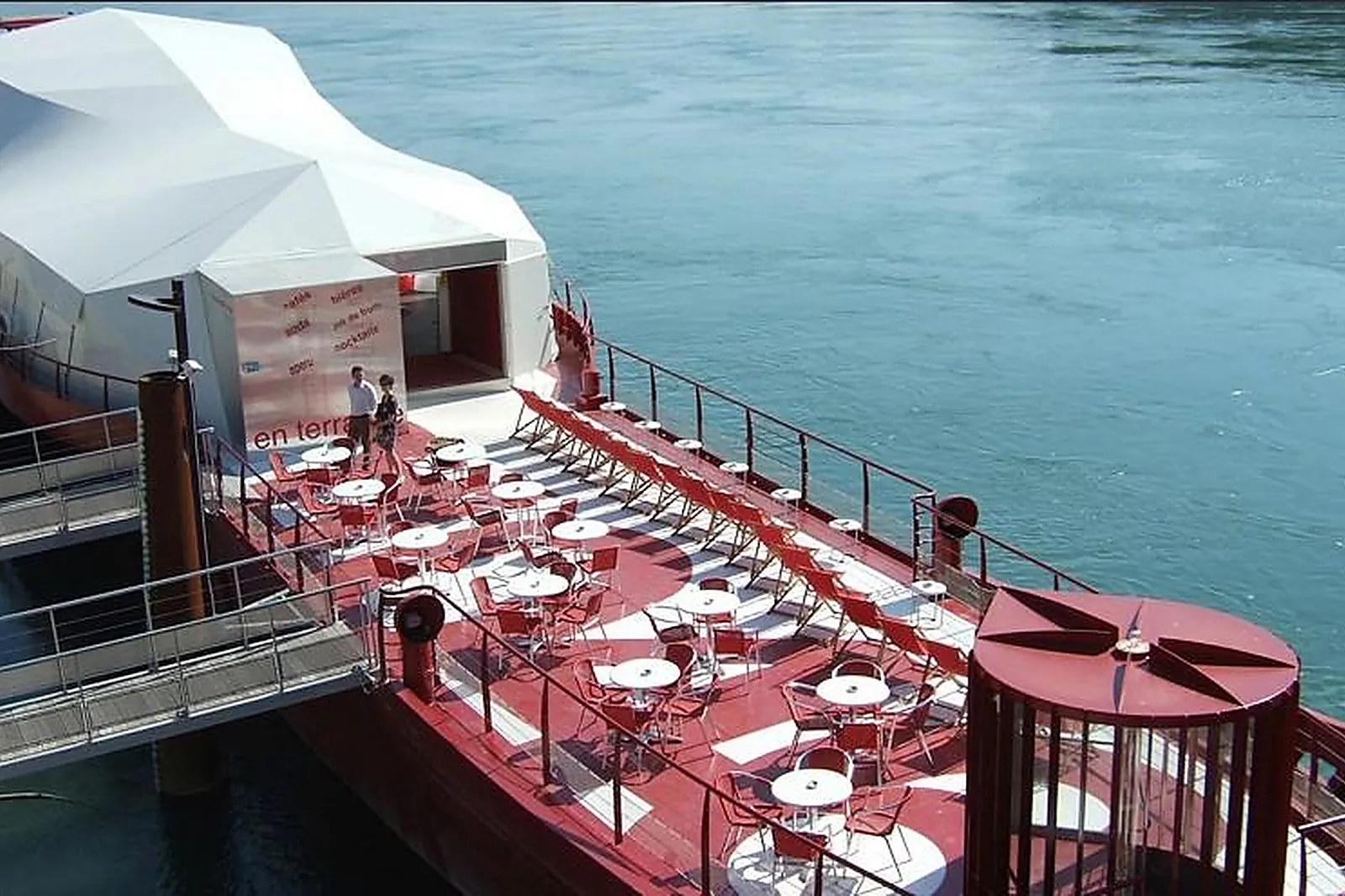 Lieux événementiels, LA PLATEFORME