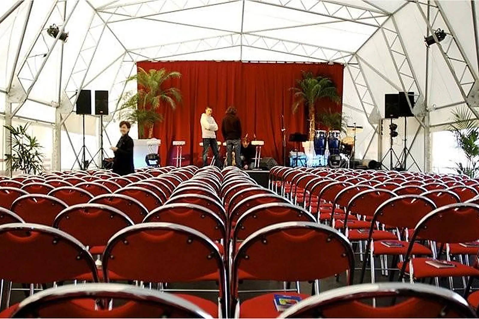 Lieux événementiels, LA PLATEFORME