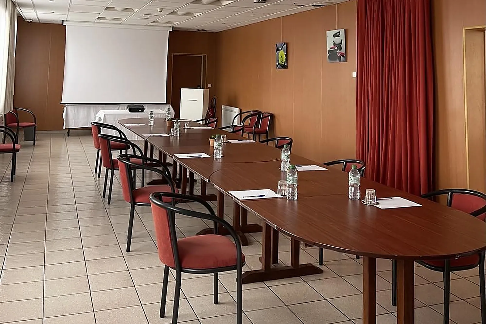 Lieux événementiels, LA PYRAMIDE ROMORANTIN