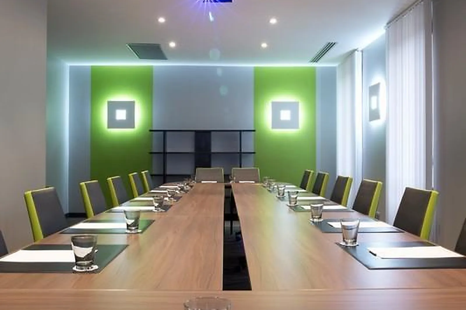 Lieux événementiels, LA PYRAMIDE VIENNE