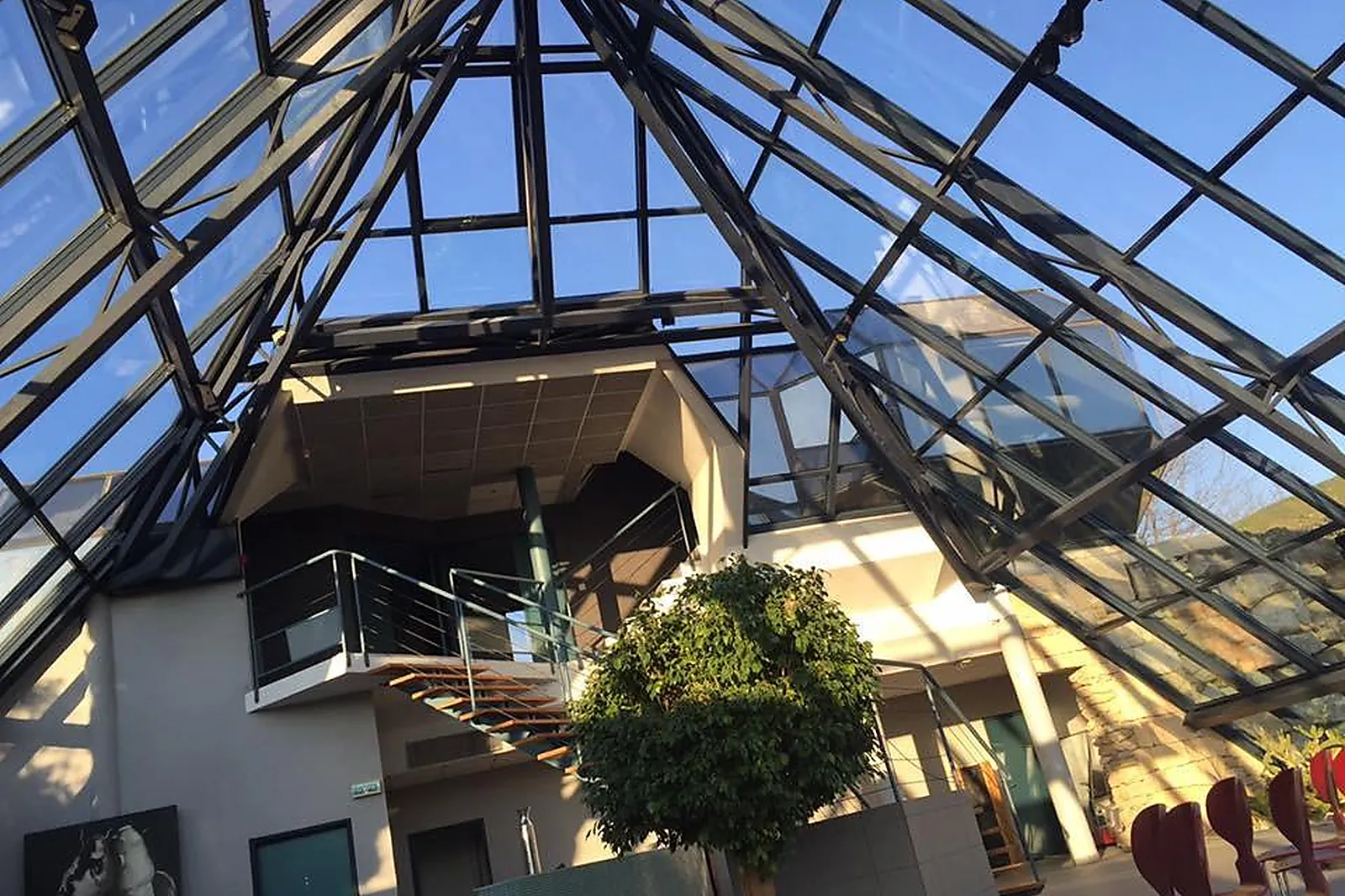 Lieux événementiels, LA PYRAMIDE D'AVIGNON