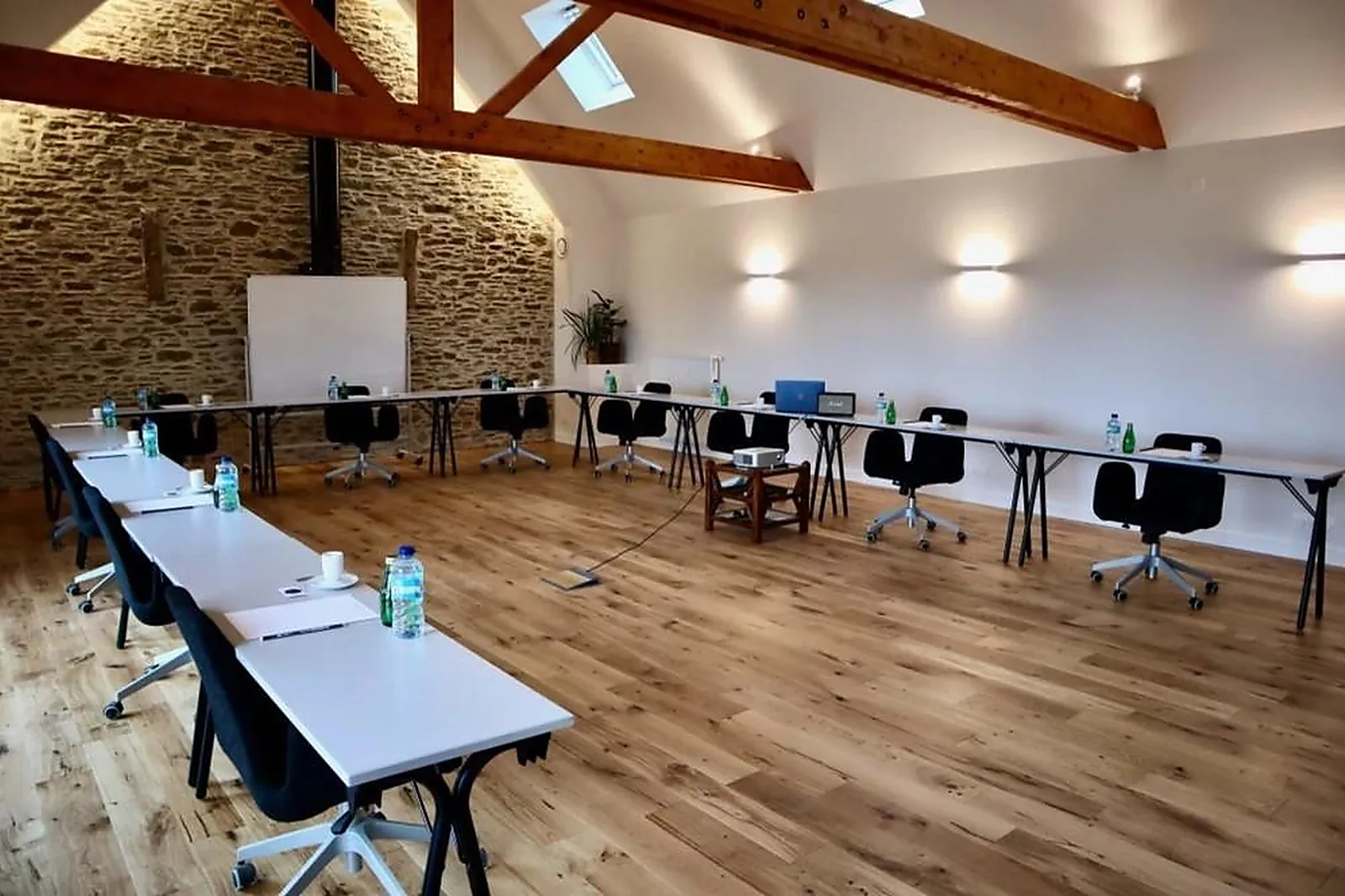 Lieux événementiels, LA SEIGNEURIE DES ONDES