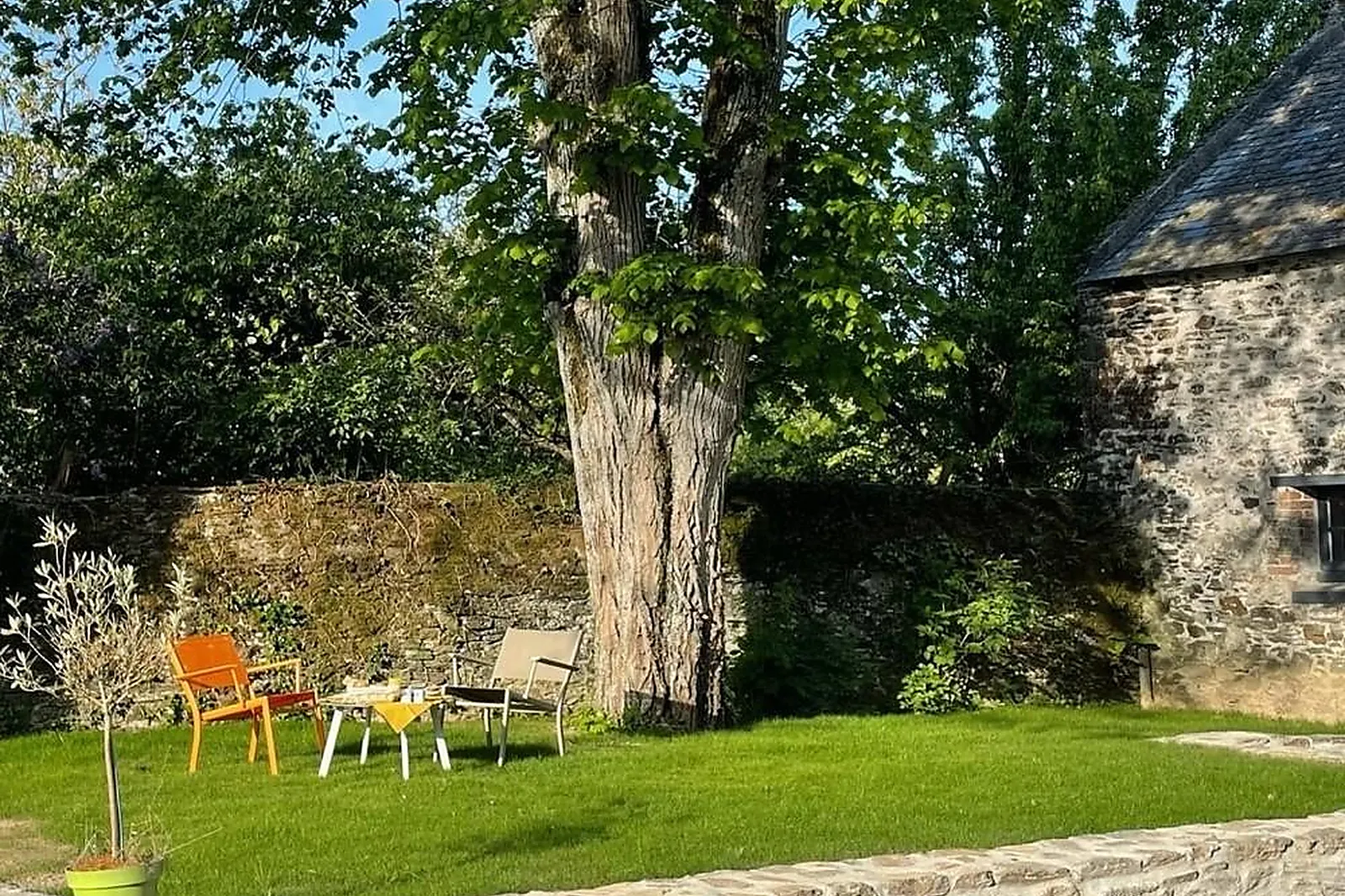 Lieux événementiels, LA SEIGNEURIE DES ONDES