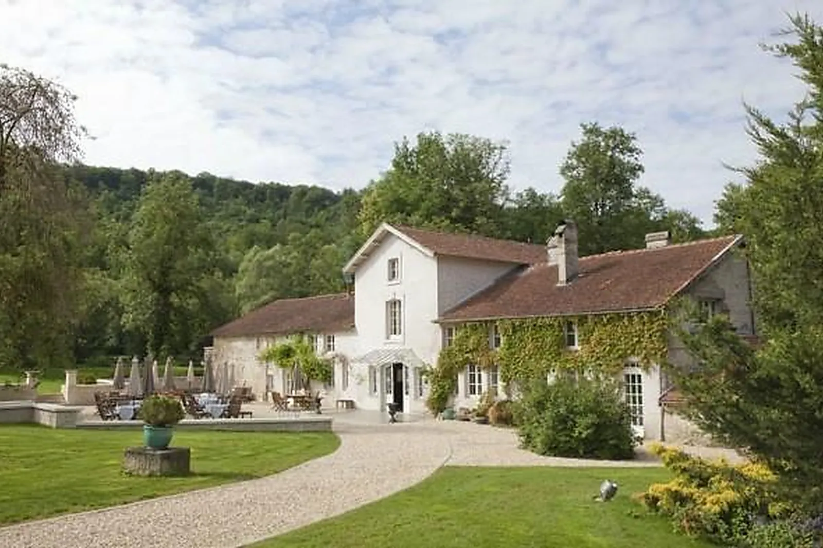 Lieux événementiels, LA SOURCE BLEUE