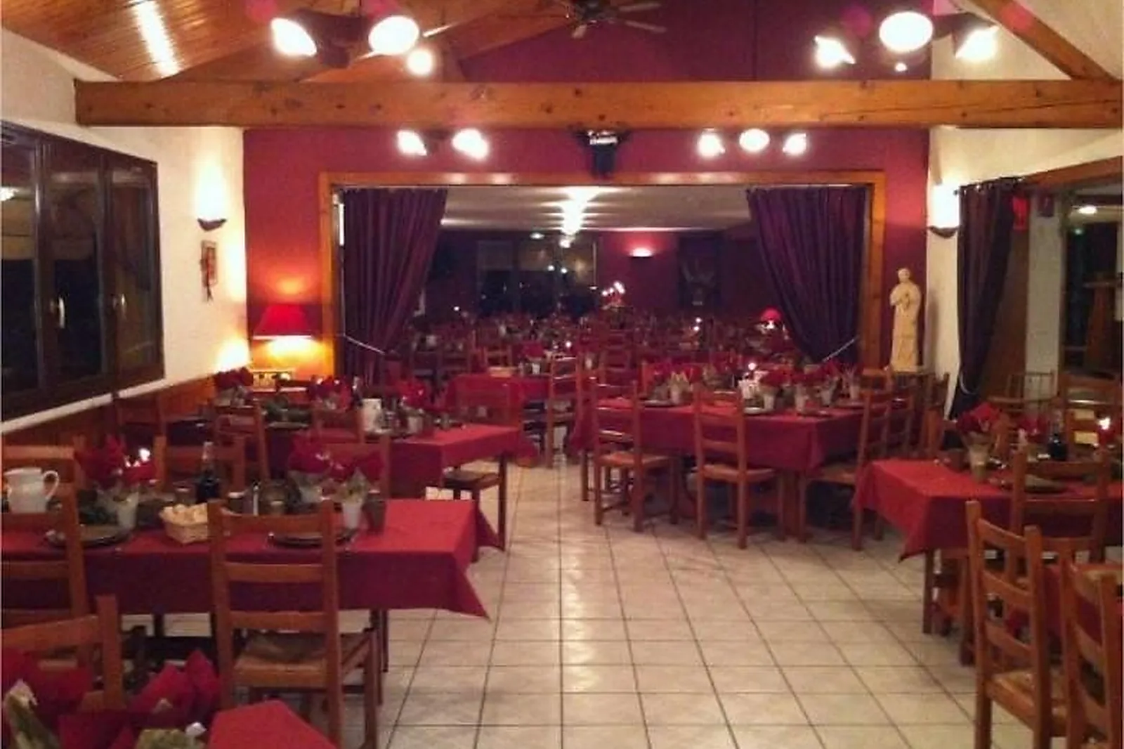 Lieux événementiels, LA TABLE DE BURGY