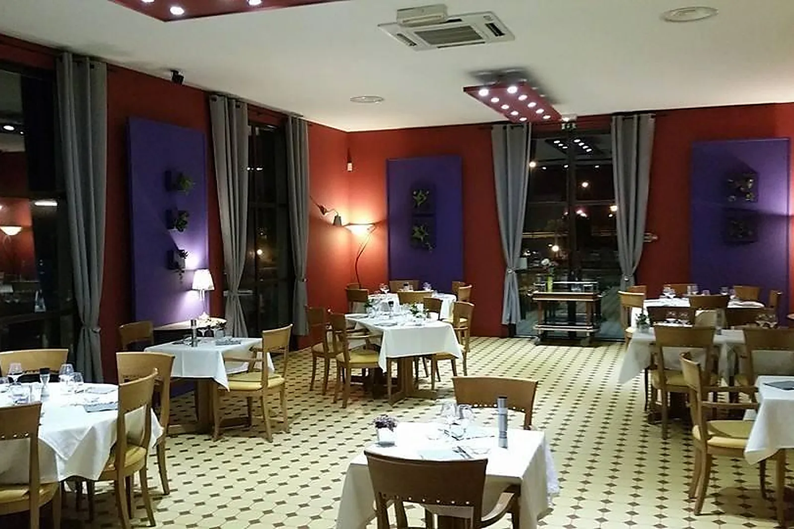 Lieux événementiels, LA TABLE DU PALAIS