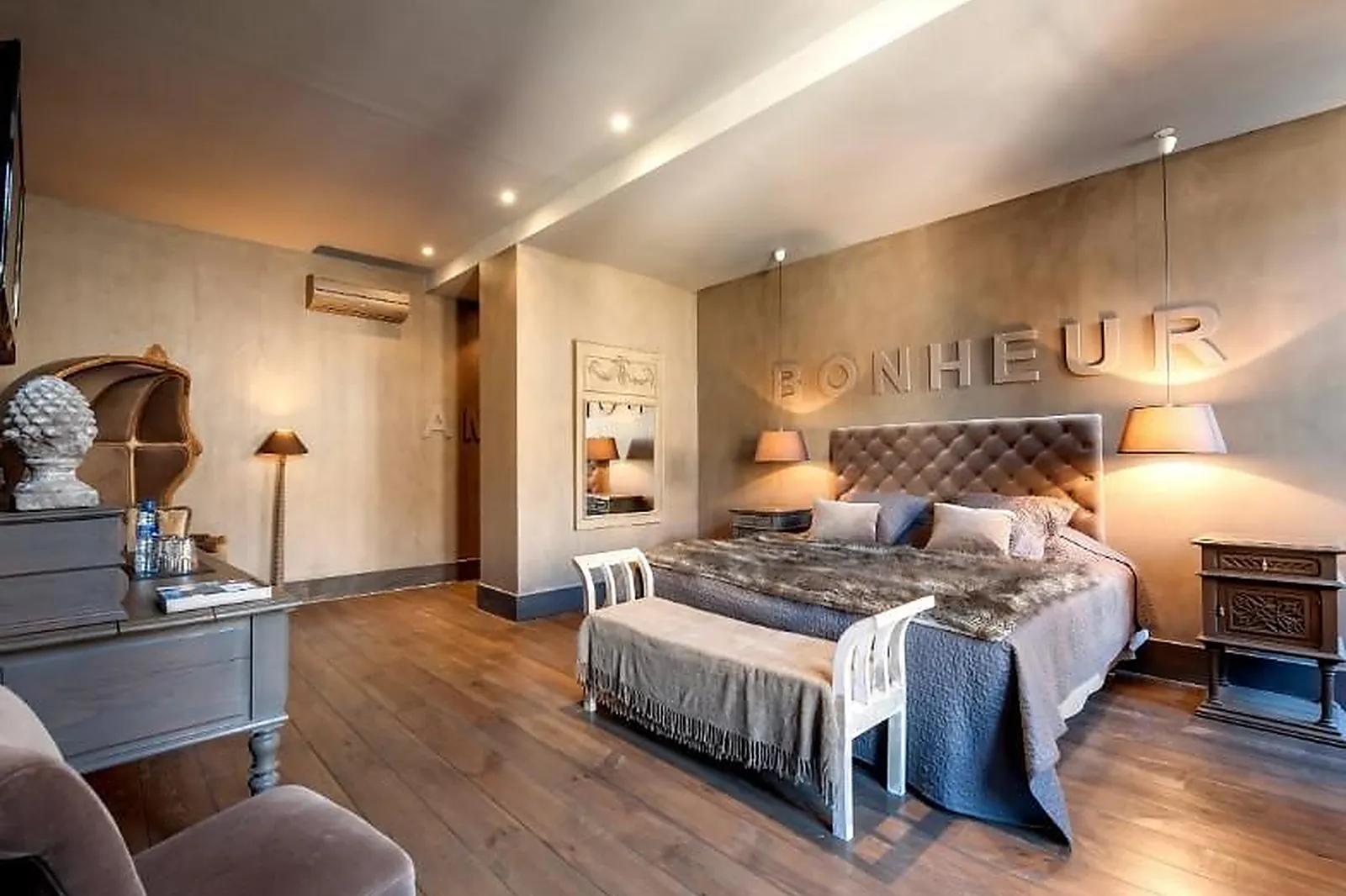 Lieux événementiels, LA TOUR COCOONING