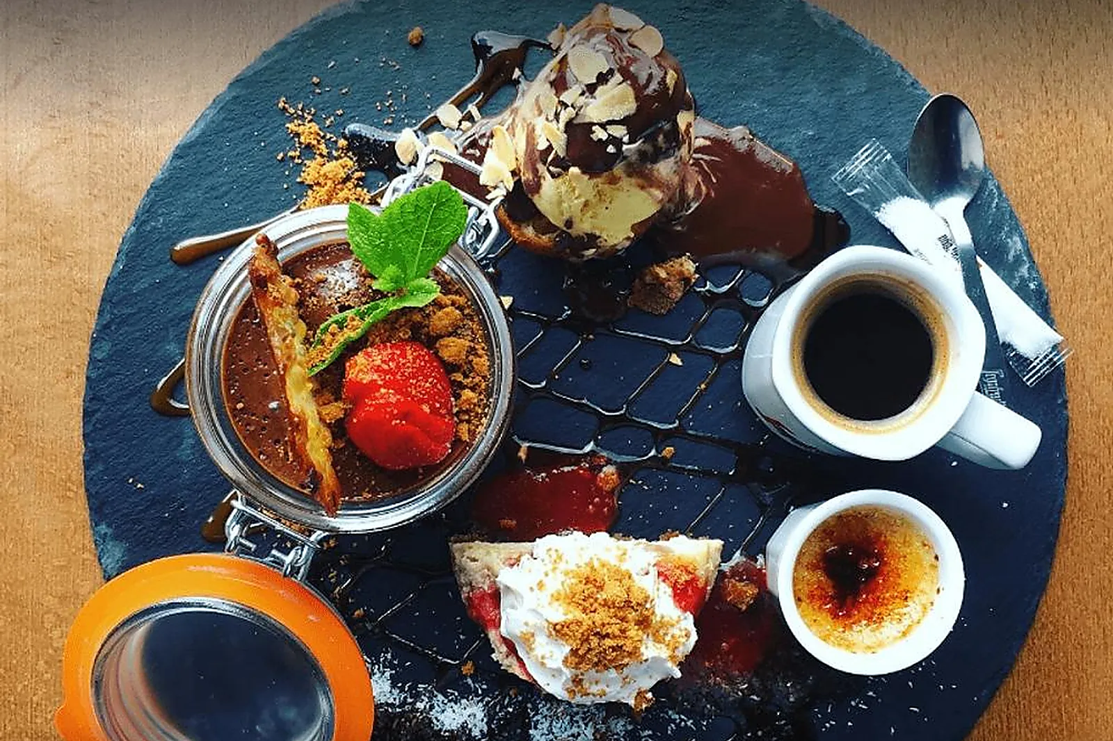 Lieux événementiels, LA TOUR AUX CRABES