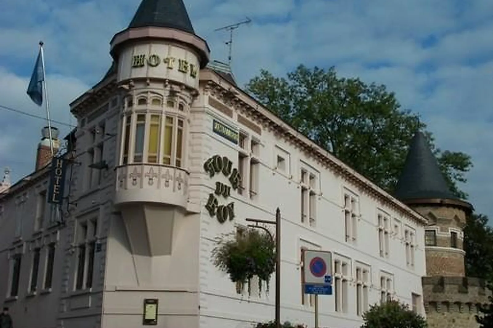 Lieux événementiels, LA TOUR DU ROY