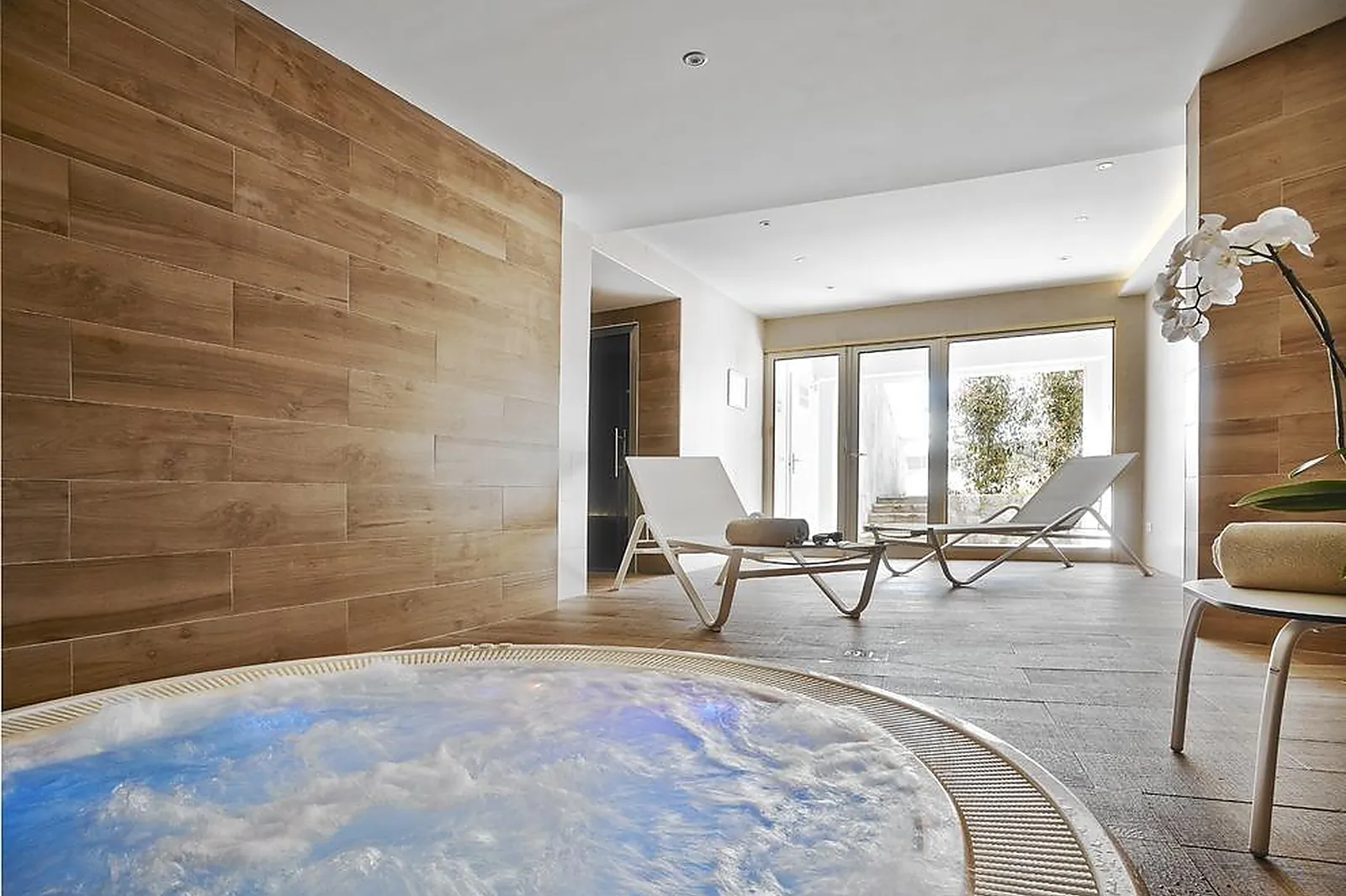 Lieux événementiels, LA VAGUE DE SAINT-PAUL