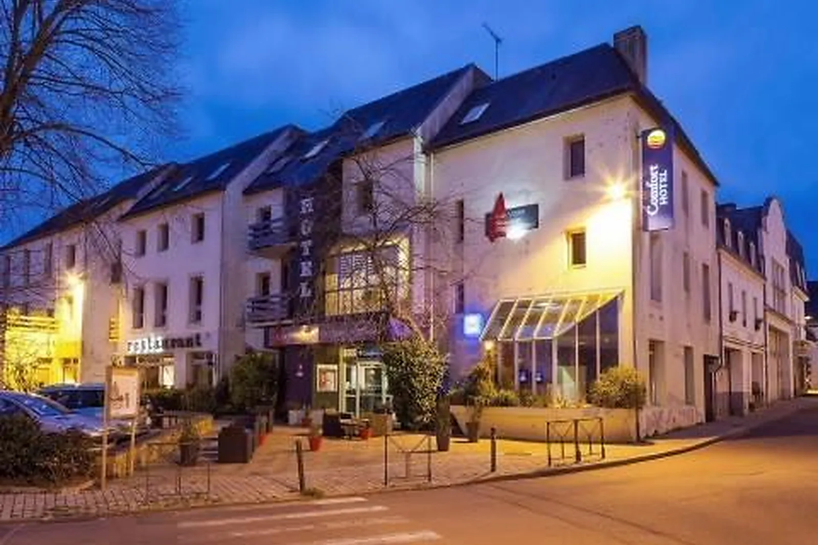 Lieux événementiels, LA VOILE ROUGE HÔTEL