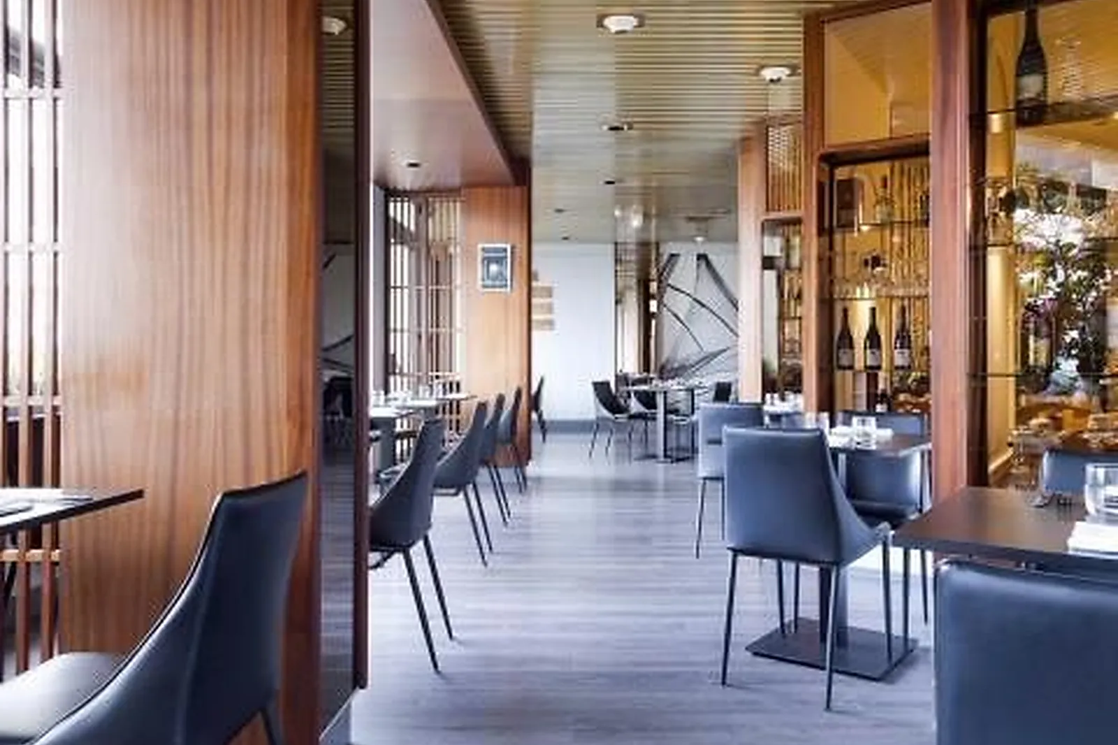 Lieux événementiels, LA VOILE ROUGE HÔTEL