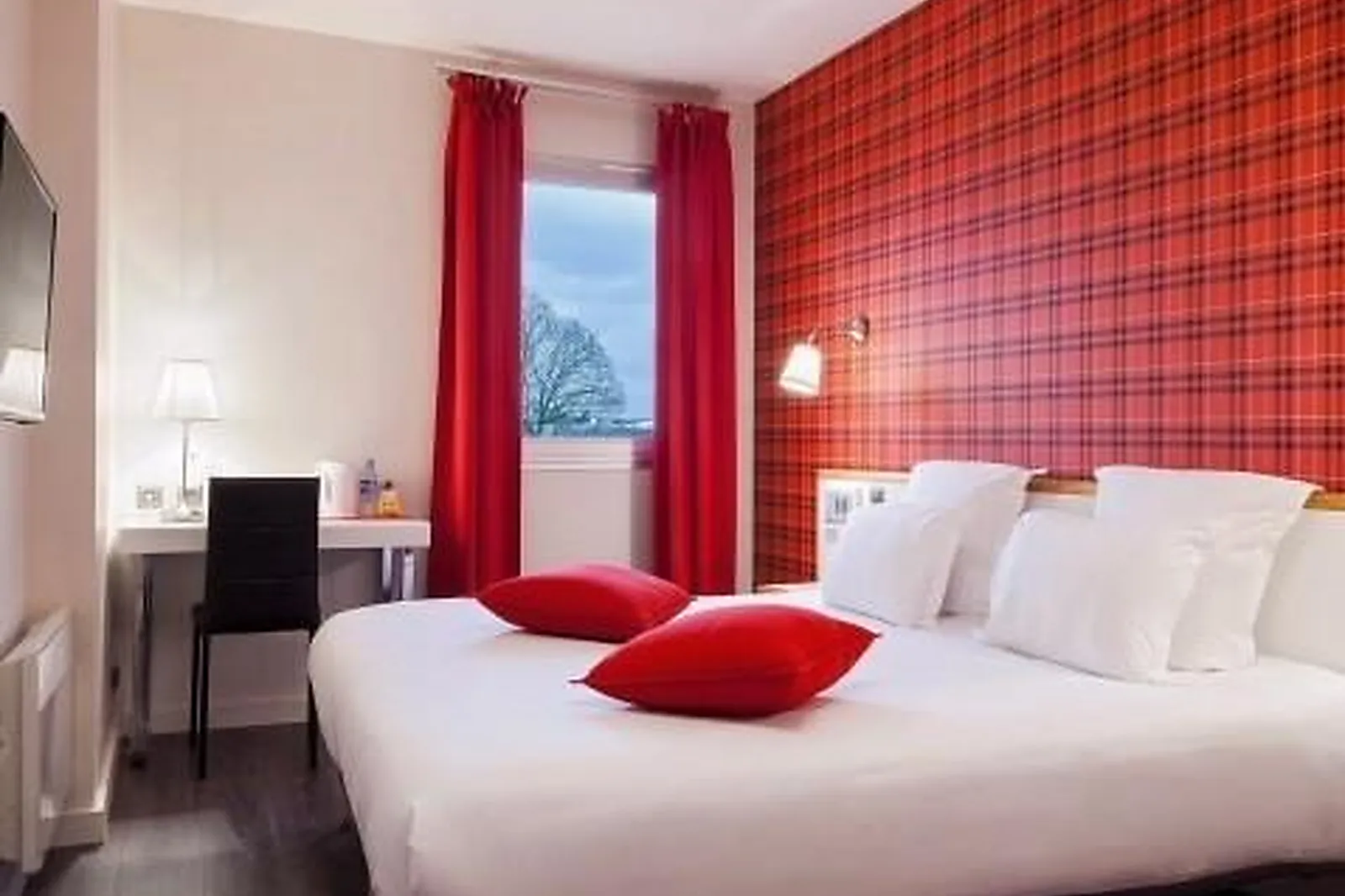 Lieux événementiels, LA VOILE ROUGE HÔTEL