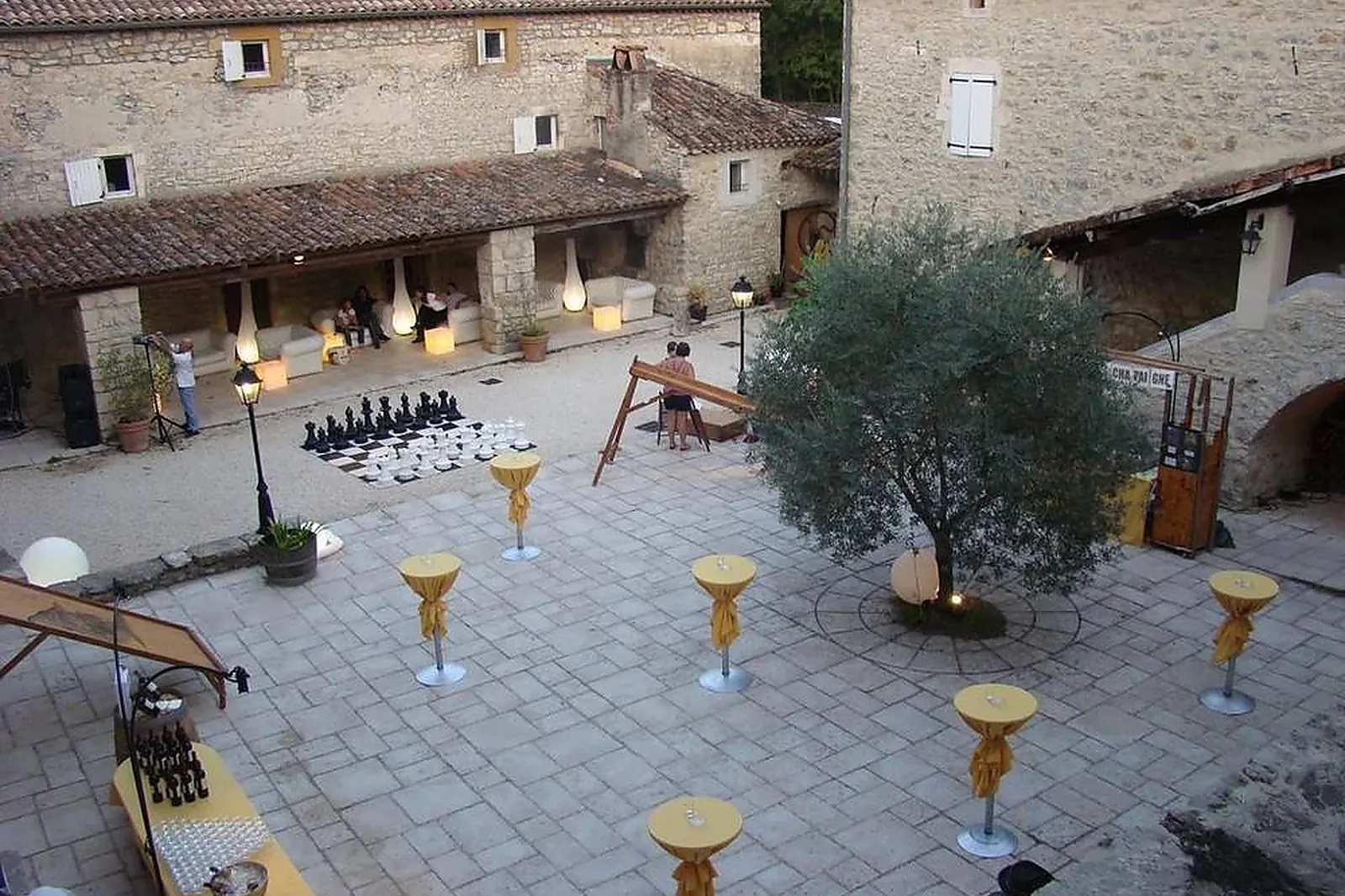 Lieux événementiels, LA BASTIDE DU VÉBRON