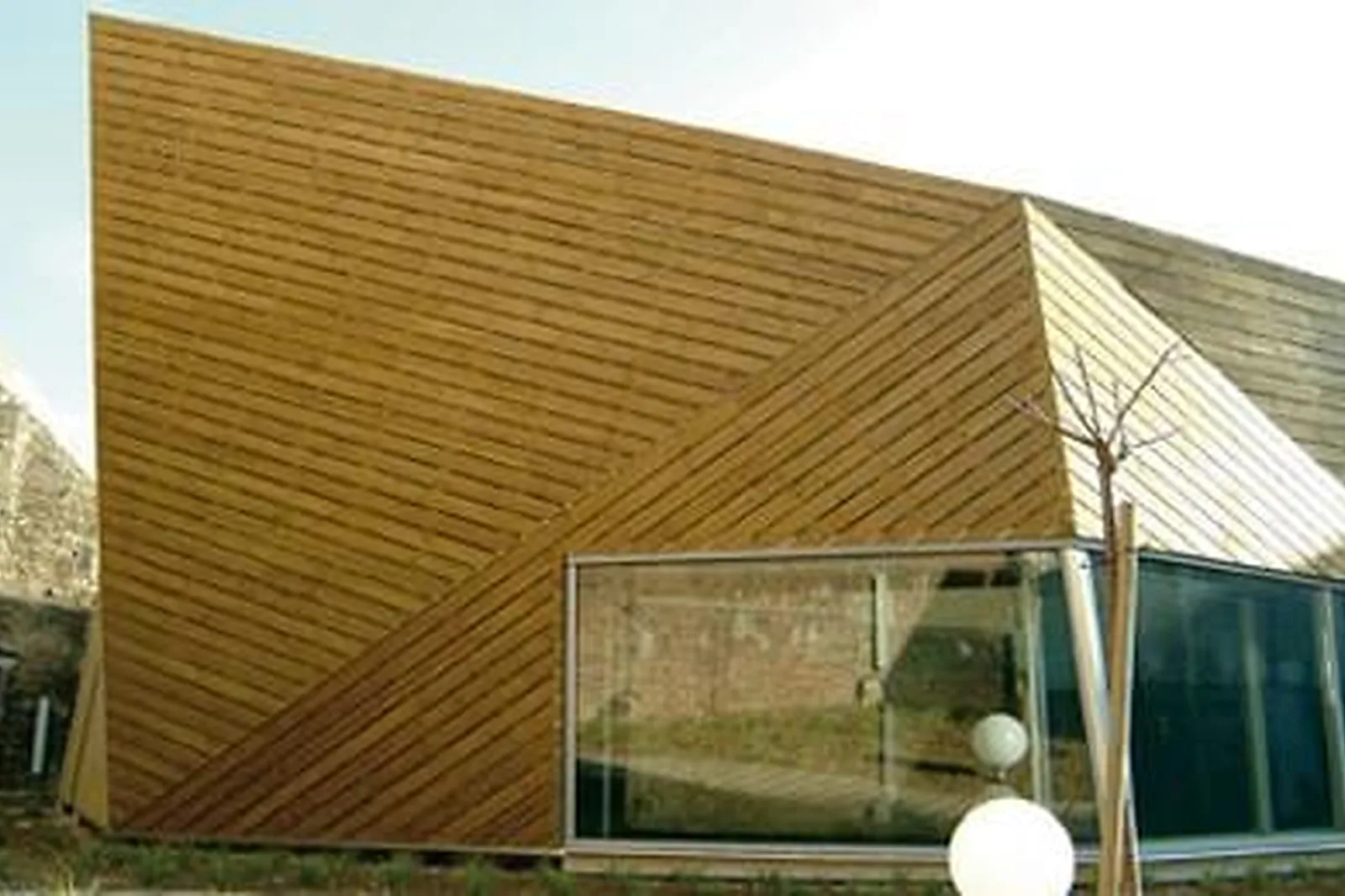 Lieux événementiels, LA DYNAMO DE BANLIEUES BLEUES