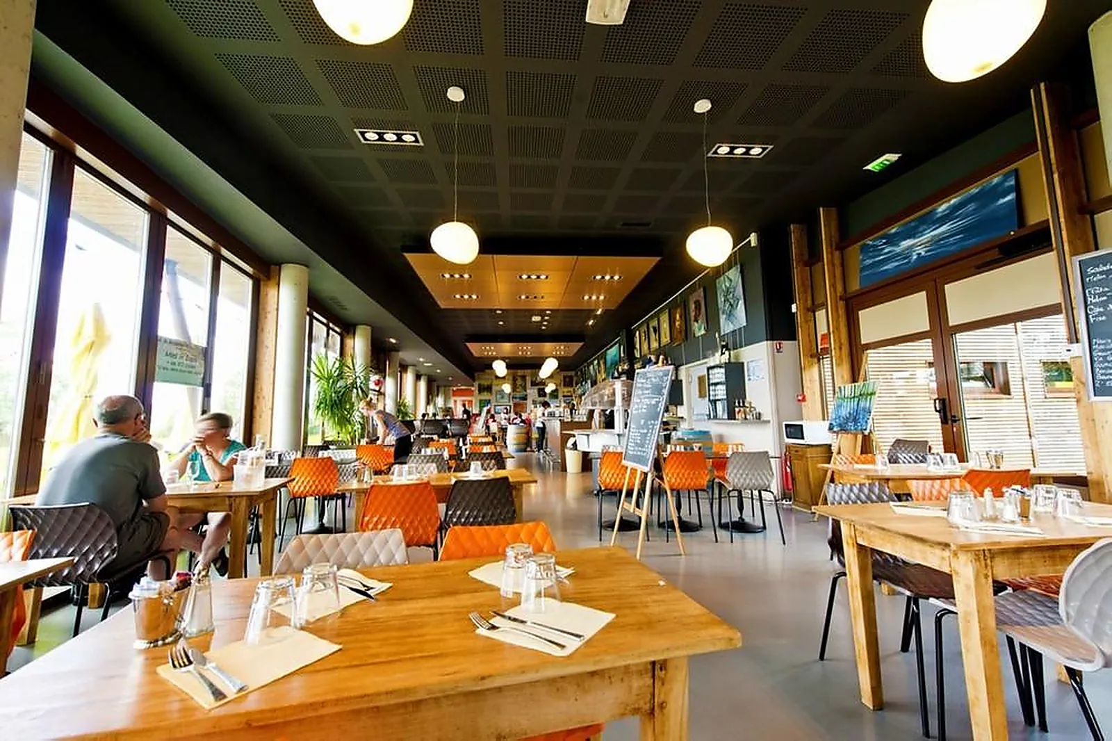 Lieux événementiels, LAC MADINE