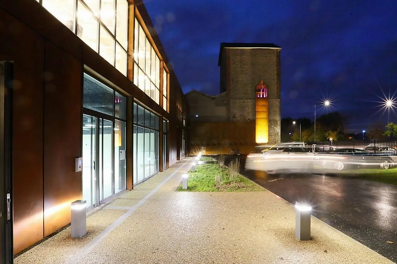 Lieux événementiels, LE 111