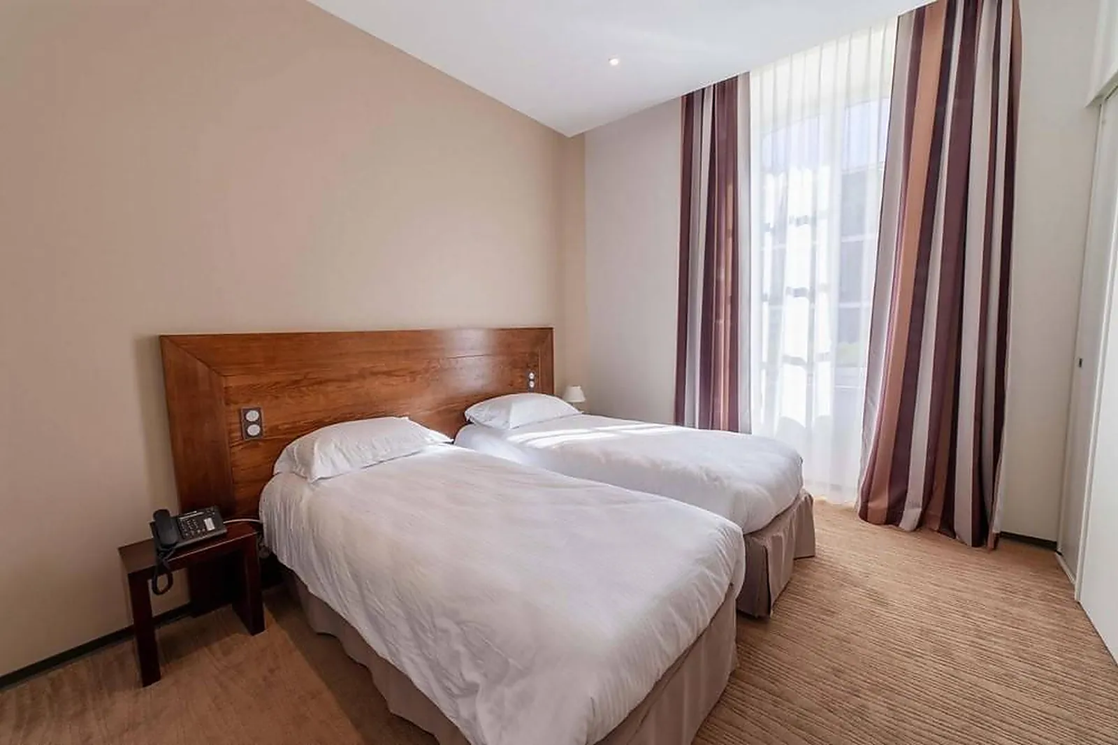 Lieux événementiels, LE 1837