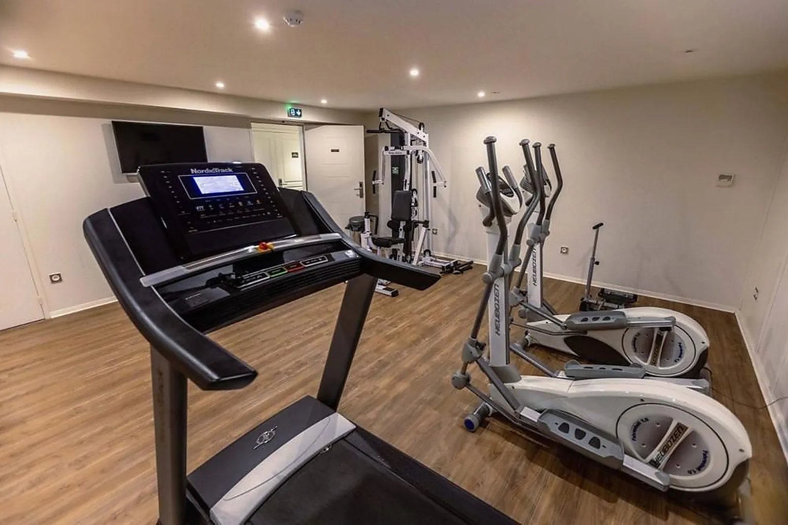 Lieux événementiels, LE 1837