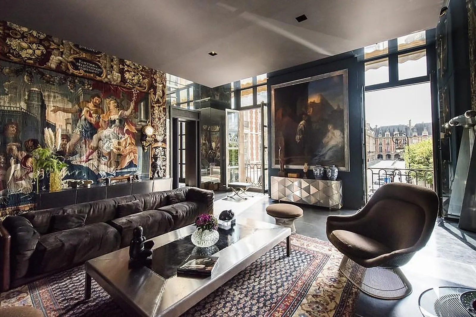 Lieux événementiels, LE 24 PLACE DES VOSGES