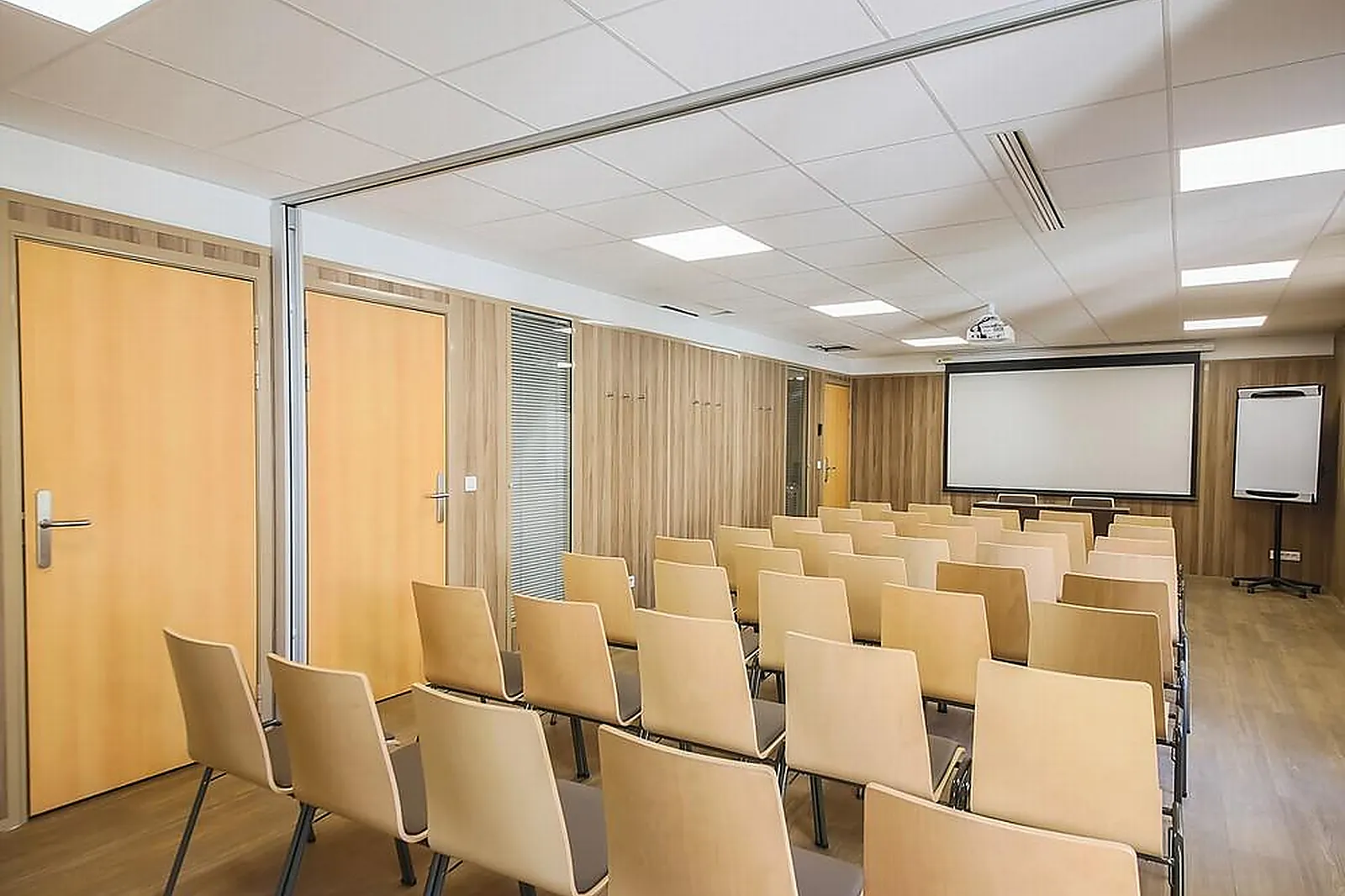 Lieux événementiels, LE 253