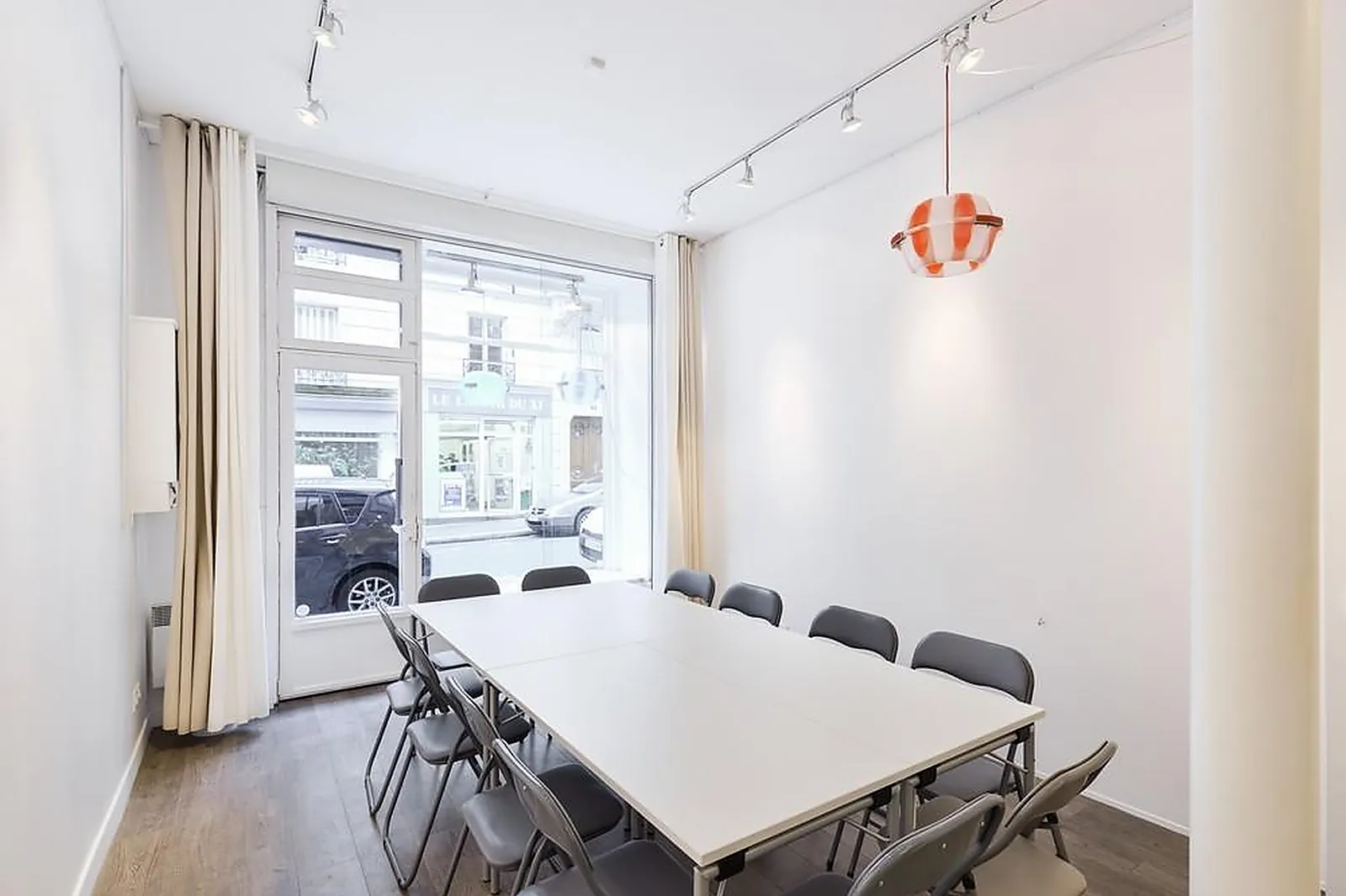 Lieux événementiels, LE 8 PETION