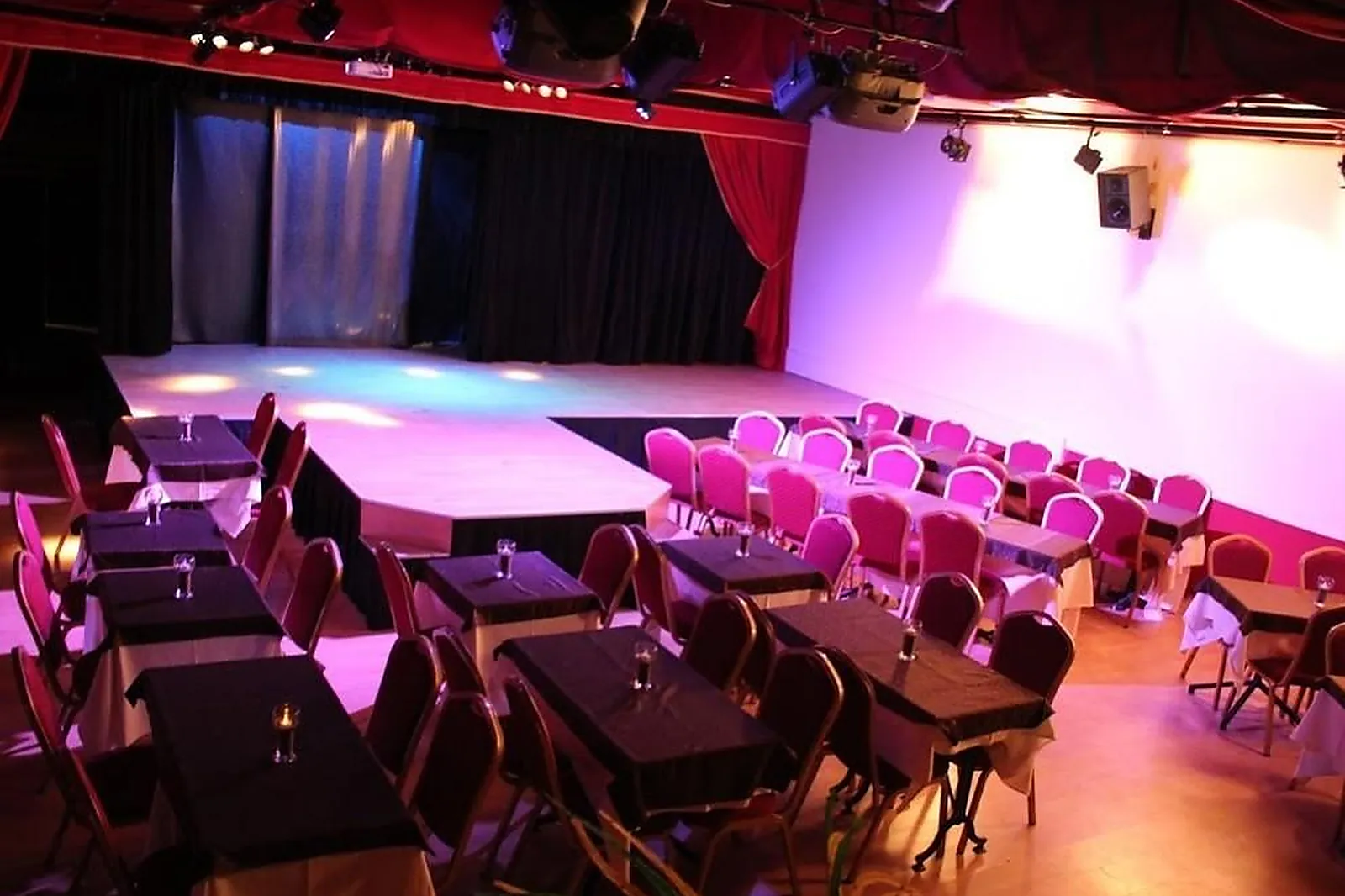 Lieux événementiels, LE 9