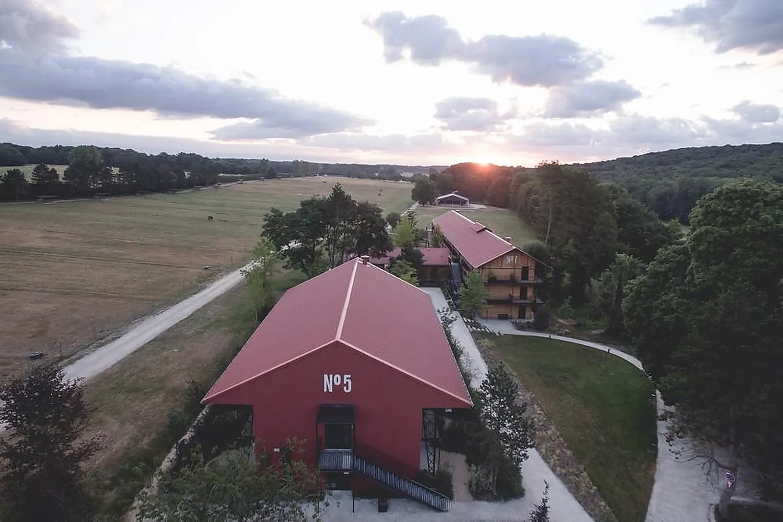 Lieux événementiels, LE BARN