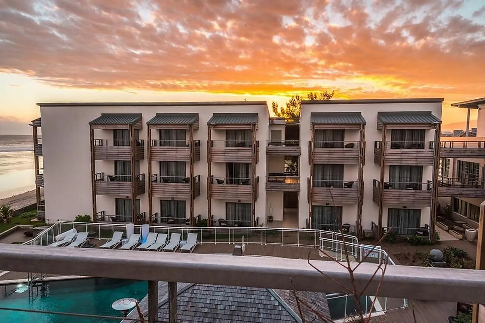 Lieux événementiels, LE BATTANT DES LAMES