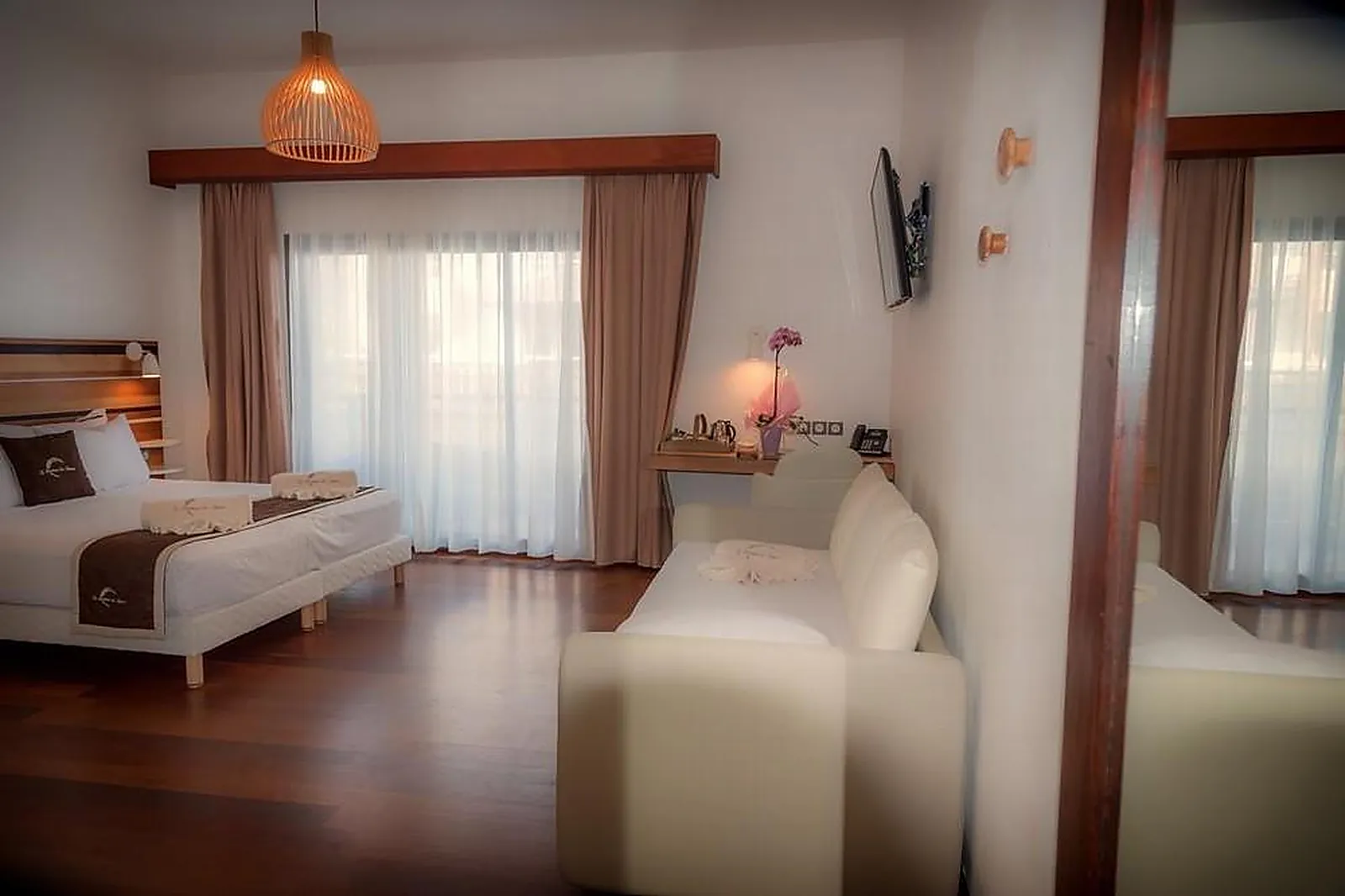 Lieux événementiels, LE BATTANT DES LAMES