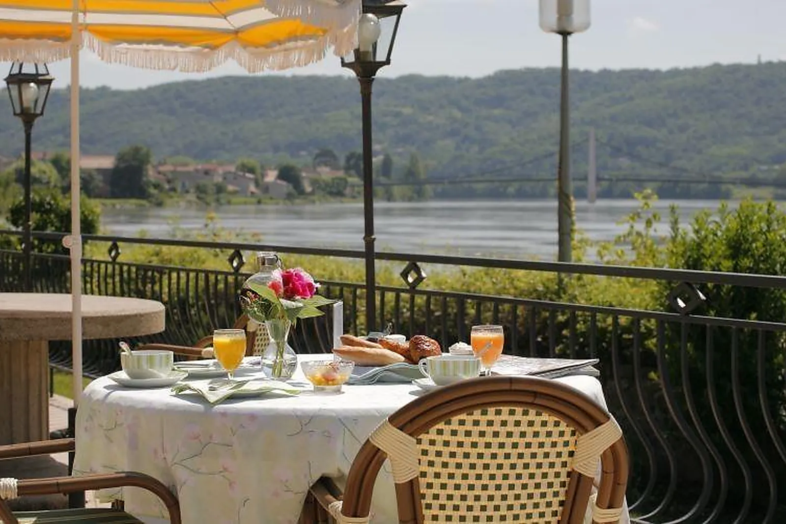 Lieux événementiels, LE BEAU RIVAGE