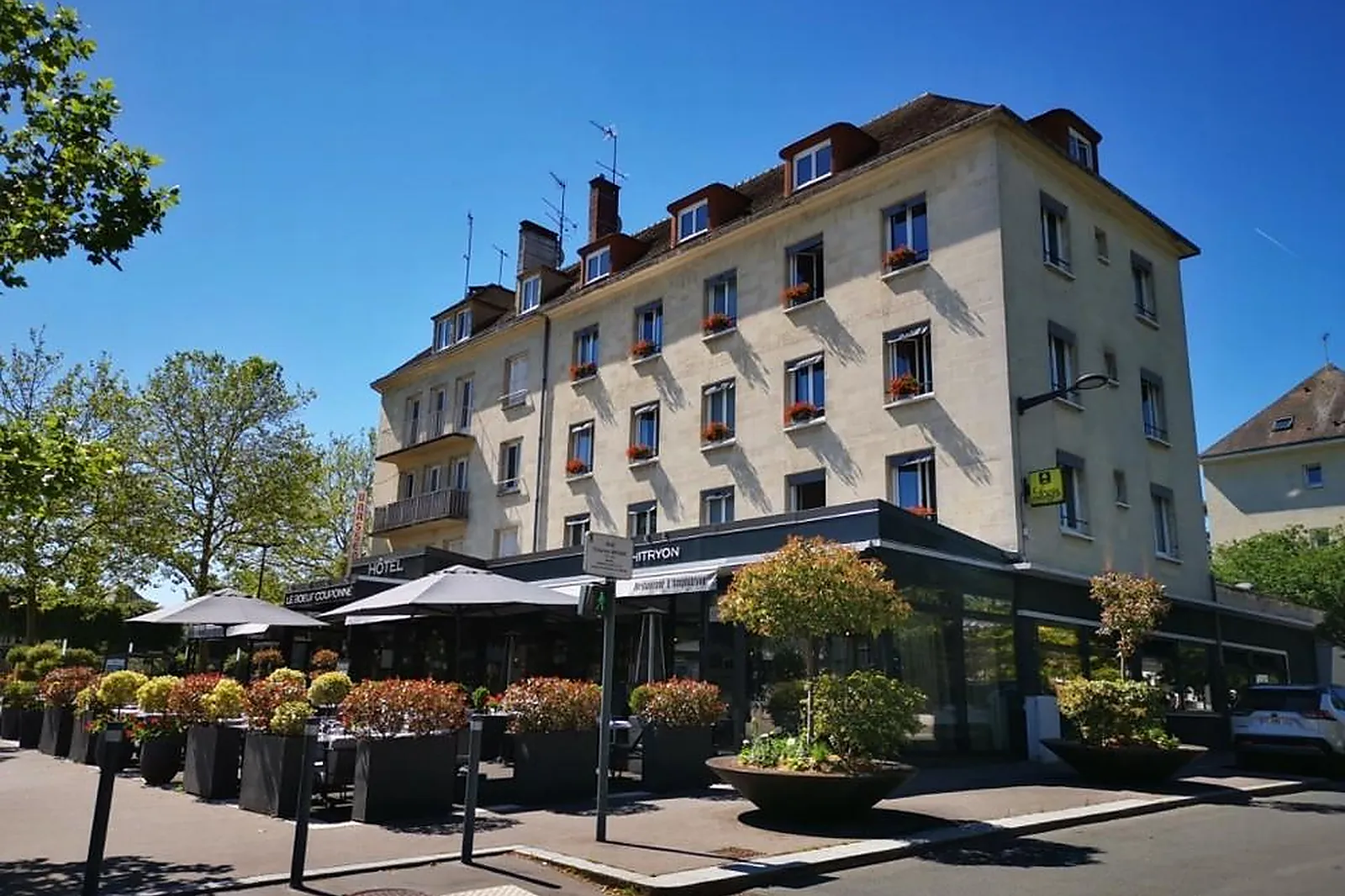 Lieux événementiels, LE BOEUF COURONNÉ