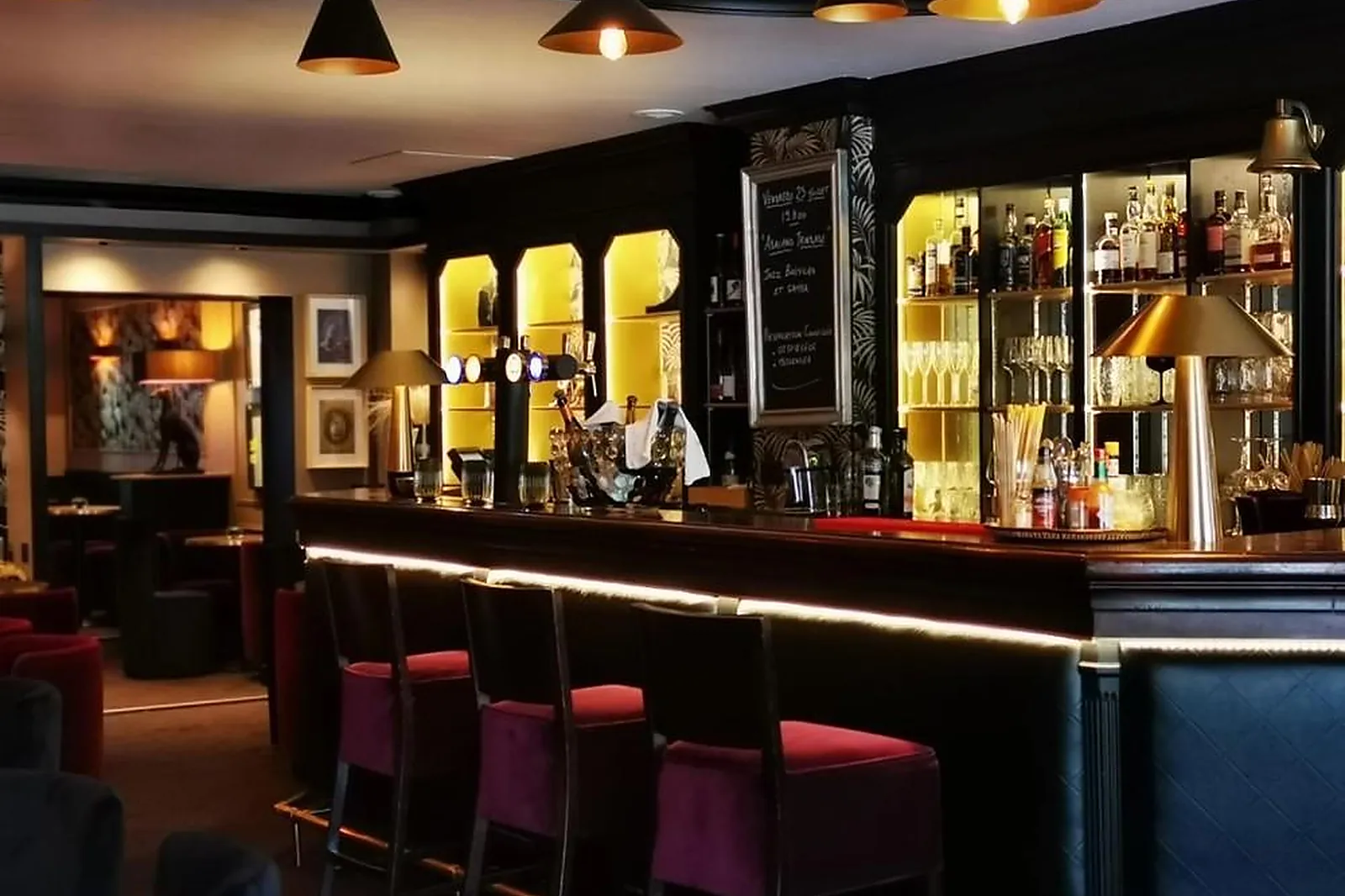 Lieux événementiels, LE BOEUF COURONNÉ