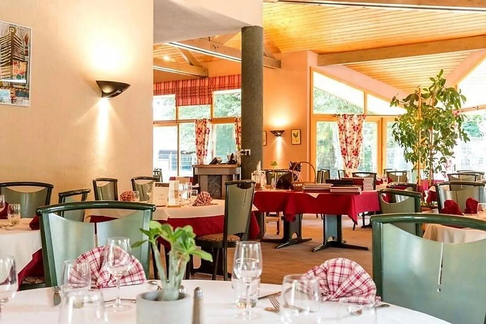 Lieux événementiels, LE BOIS DORMANT