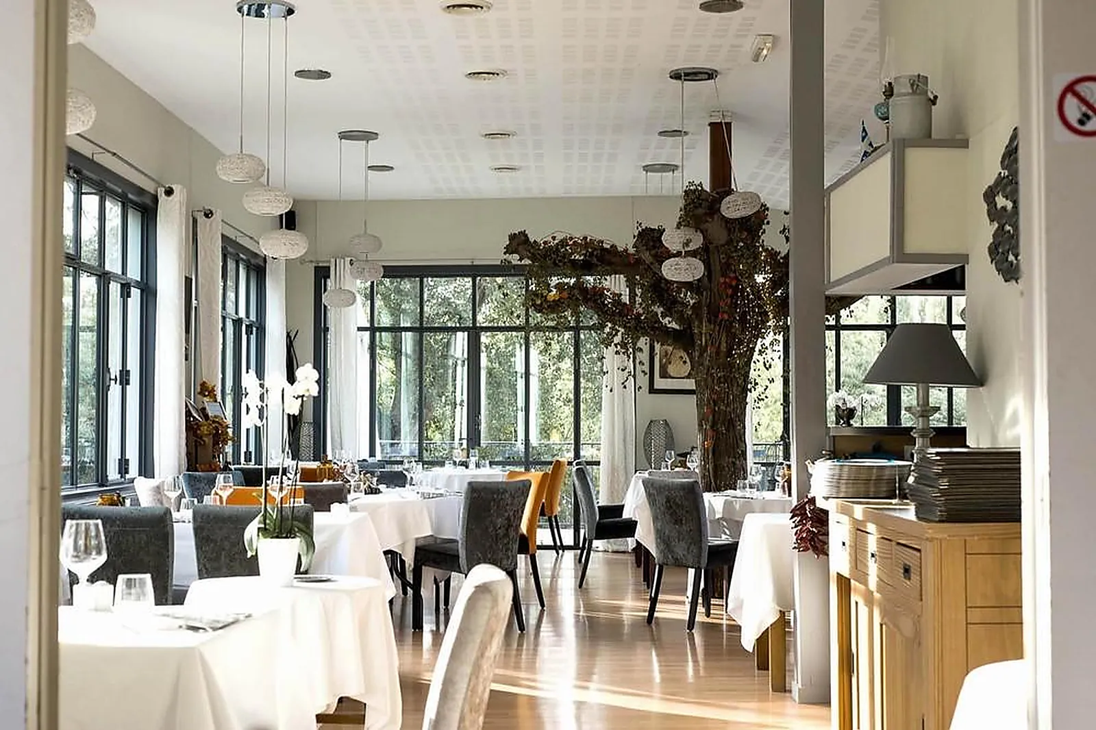 Lieux événementiels, LE BOSQUET