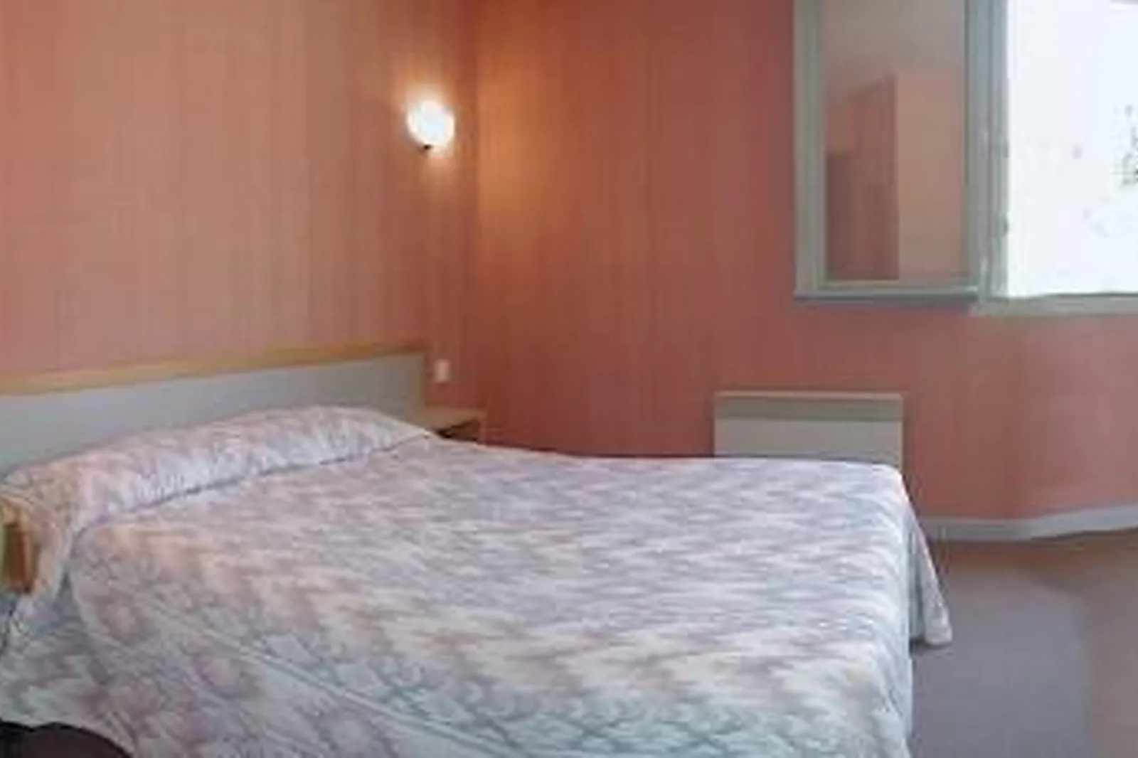 Lieux événementiels, LE BOUT DU MONDE