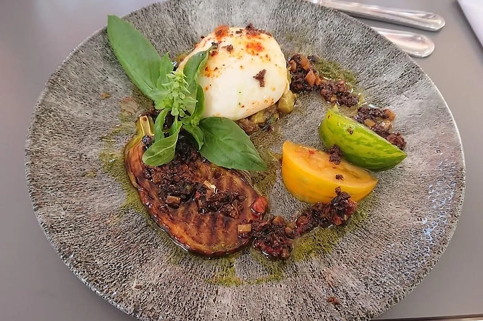 Lieux événementiels, LE BRIEFING