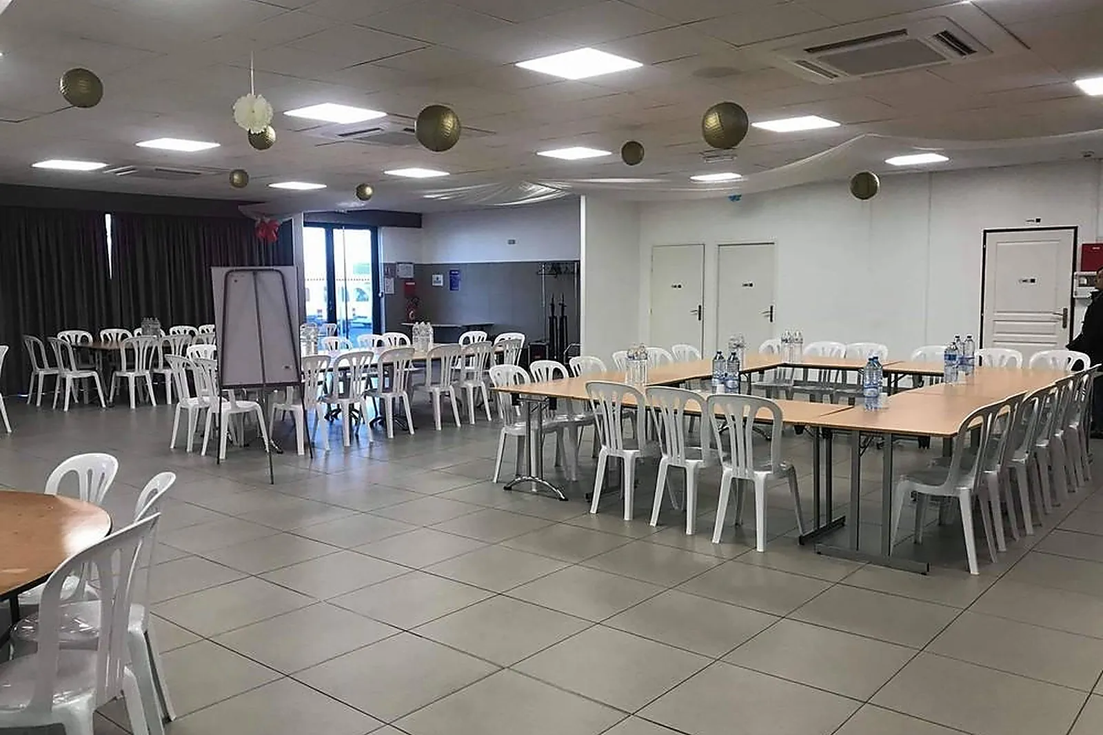 Lieux événementiels, LE BROADWAY