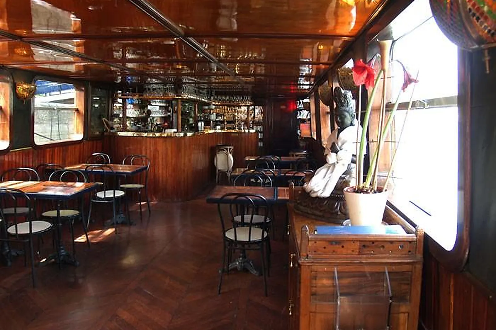 Lieux événementiels, LE CALIFE