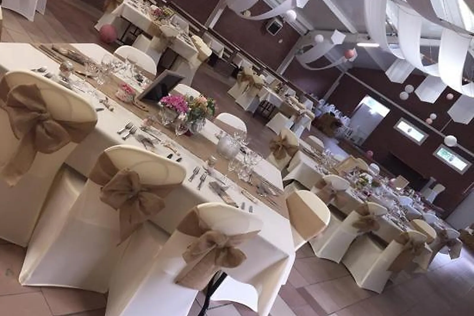 Lieux événementiels, LE CANOTIER