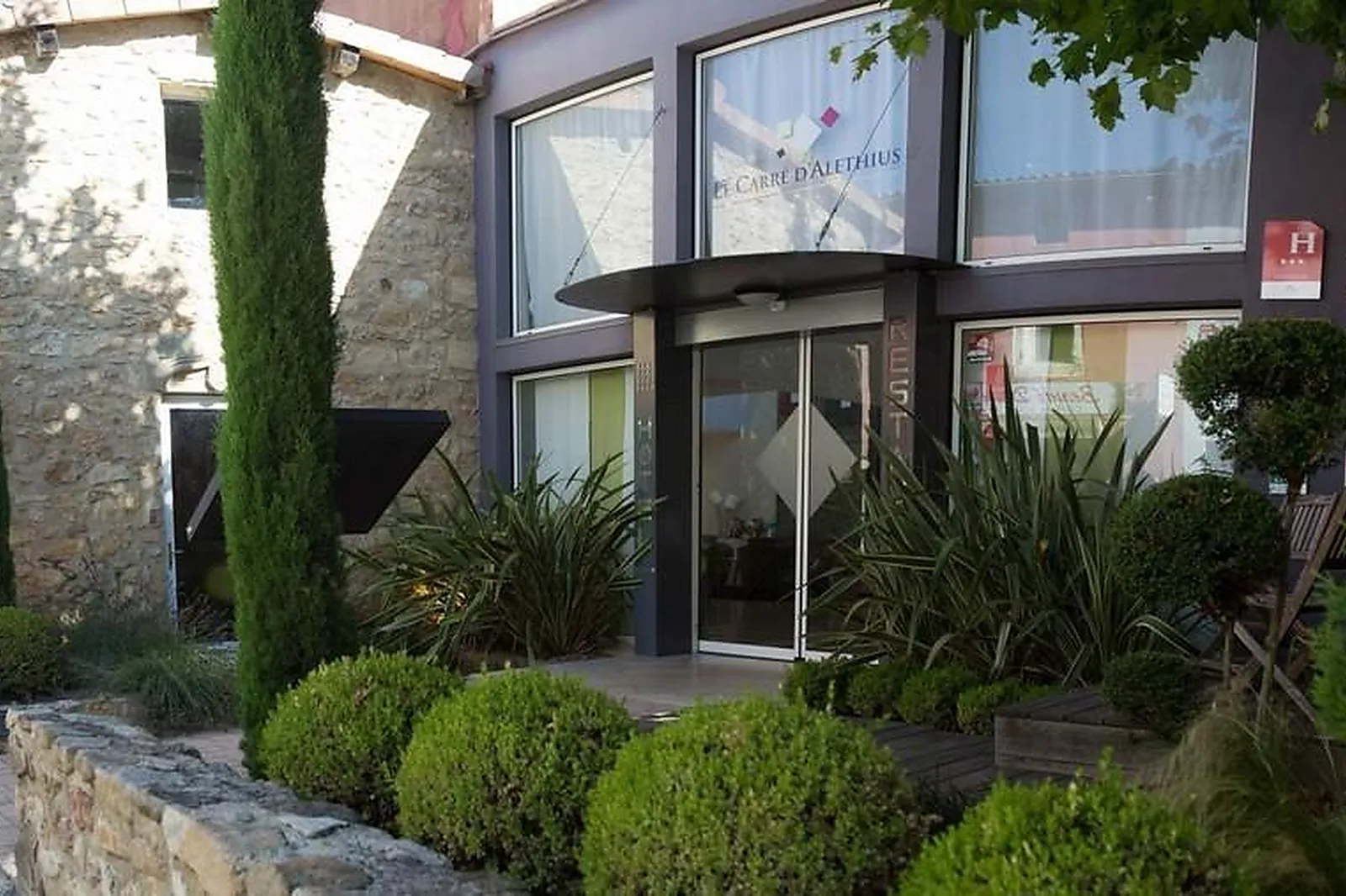 Lieux événementiels, LE CARRÉ D'ALETHIUS