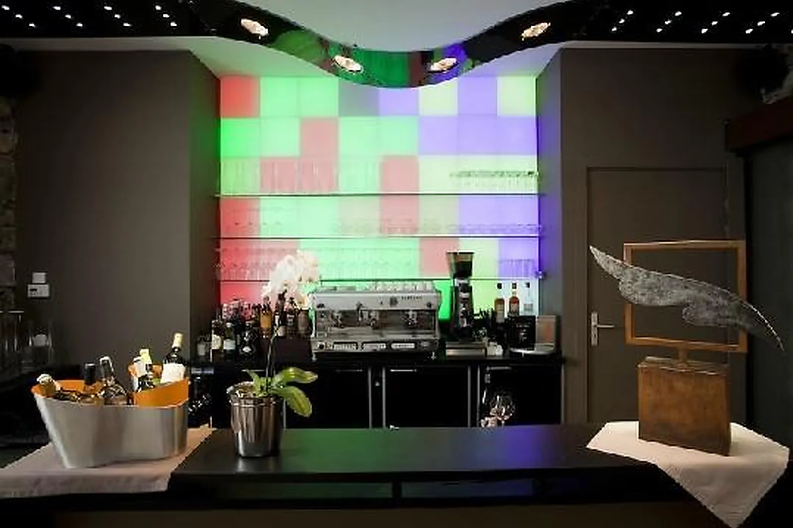 Lieux événementiels, LE CARRÉ DE LL&RSQUO;ANGE