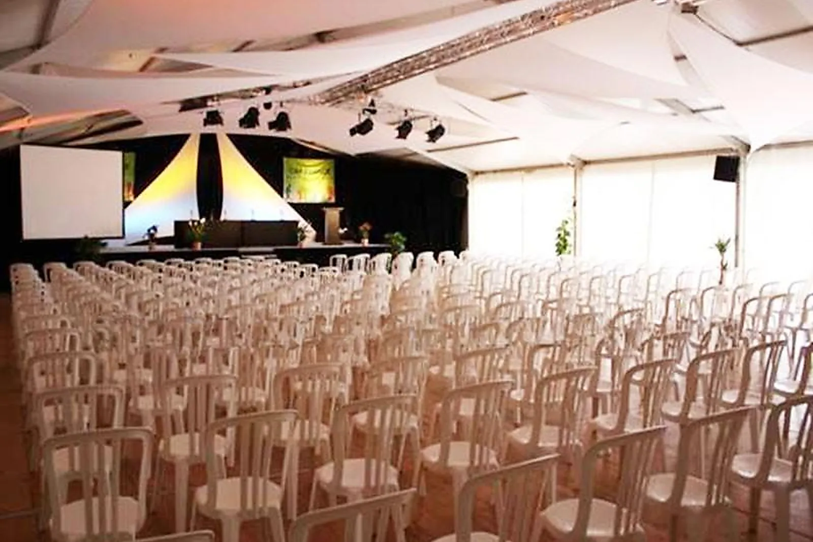 Lieux événementiels, LE CASTEL ANNE