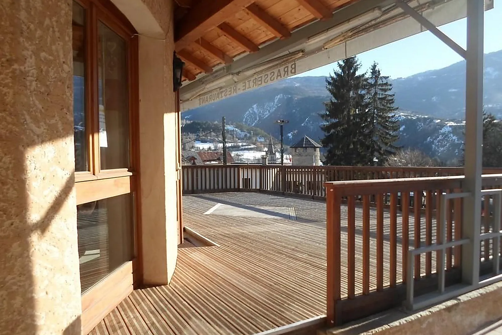 Lieux événementiels, LE CATINAT FLEURI