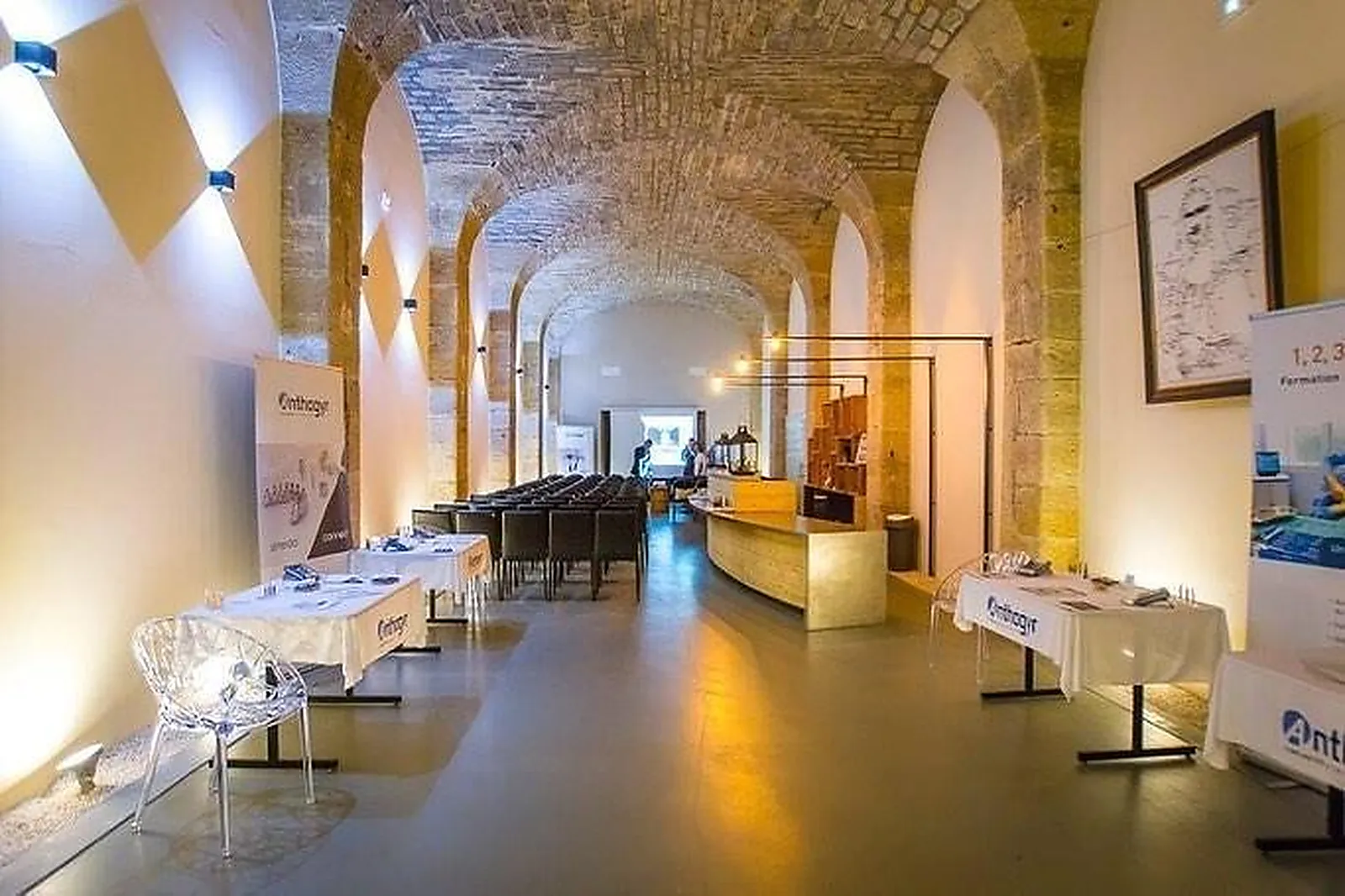 Lieux événementiels, LE CAVEAU DES DUCS